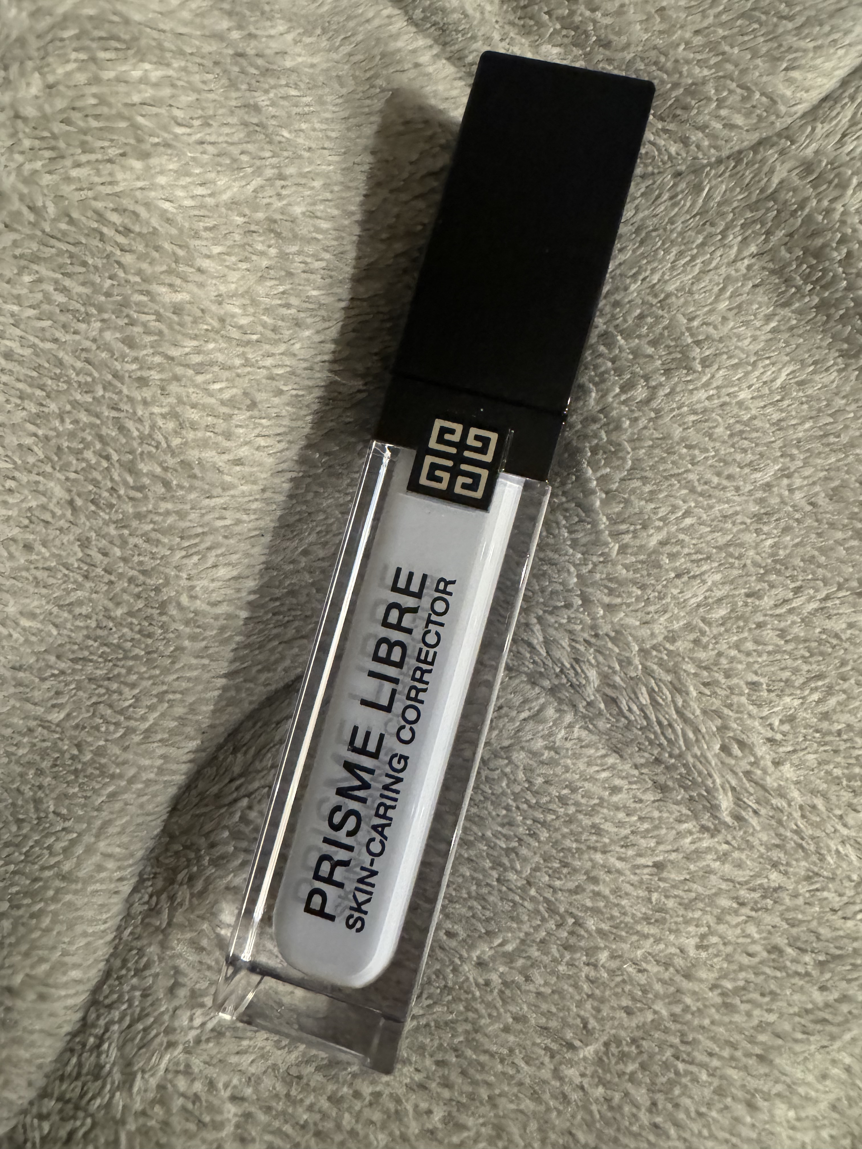 プリズム・リーブル・スキンケアリング・コレクター/GIVENCHY/化粧下地を使ったクチコミ（2枚目）