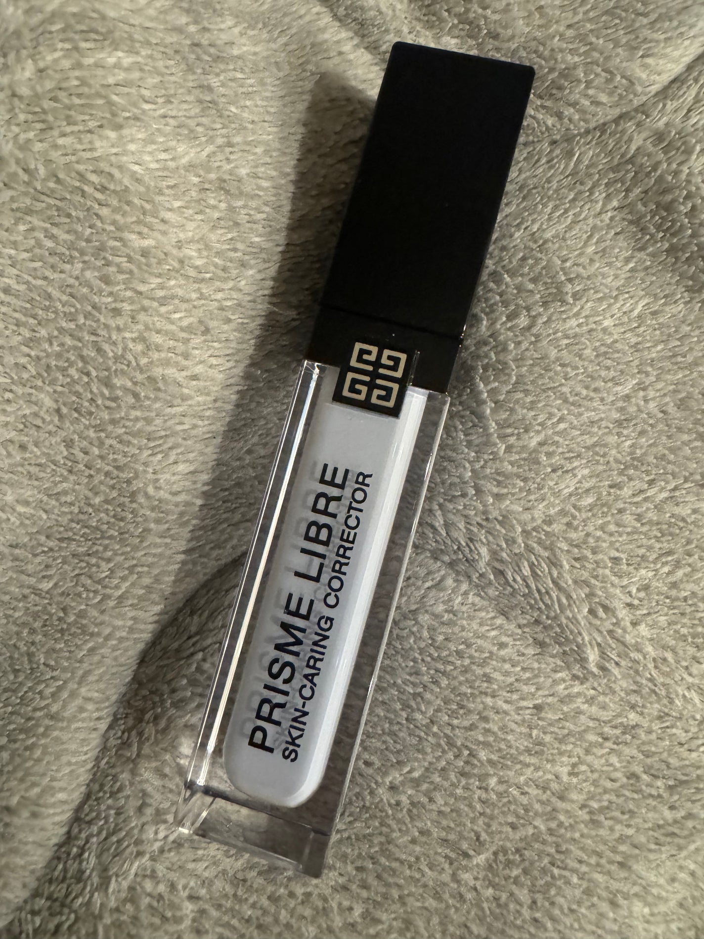 プリズム・リーブル・スキンケアリング・コレクター/GIVENCHY/化粧下地を使ったクチコミ(2枚目)