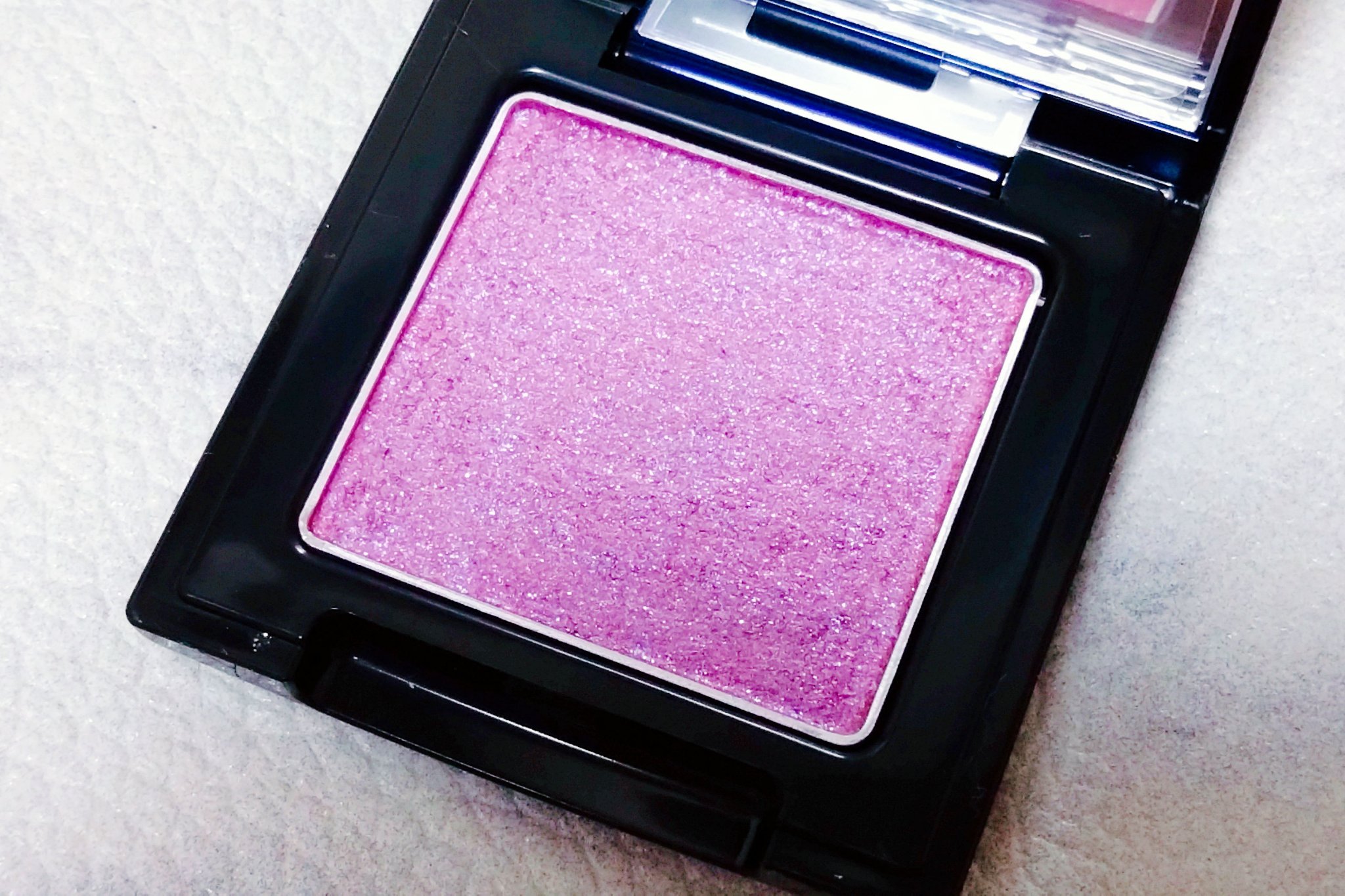 ラズル アイカラー/エレガンス ラズル /単色アイシャドウを使ったクチコミ（3枚目）