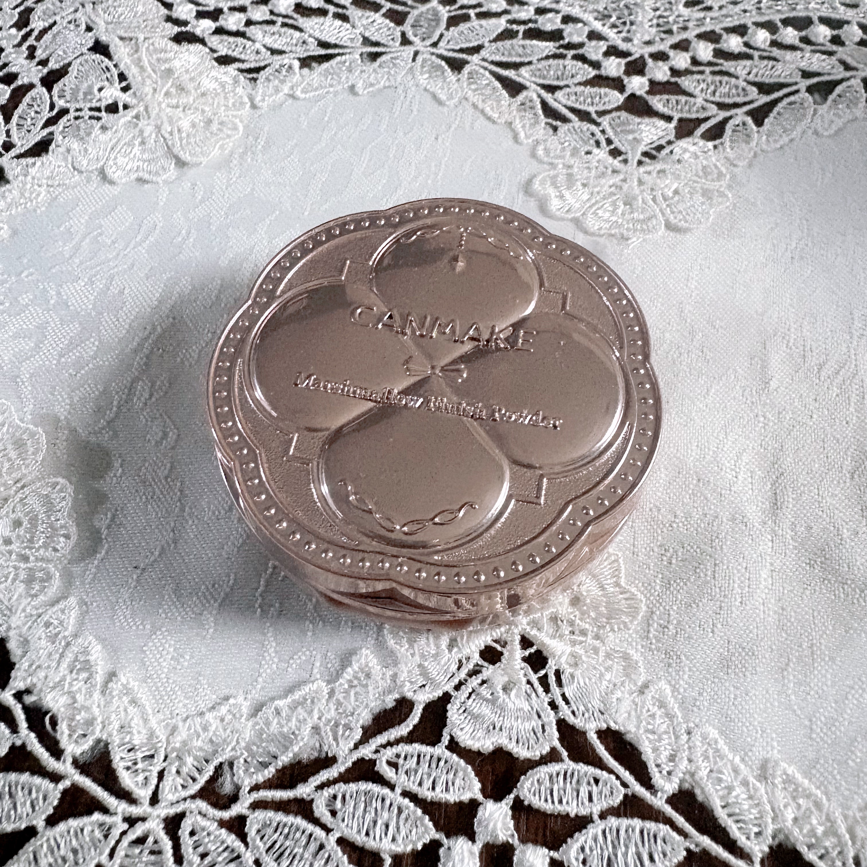 マシュマロフィニッシュパウダー mini/キャンメイク/フェイスパウダーを使ったクチコミ（3枚目）