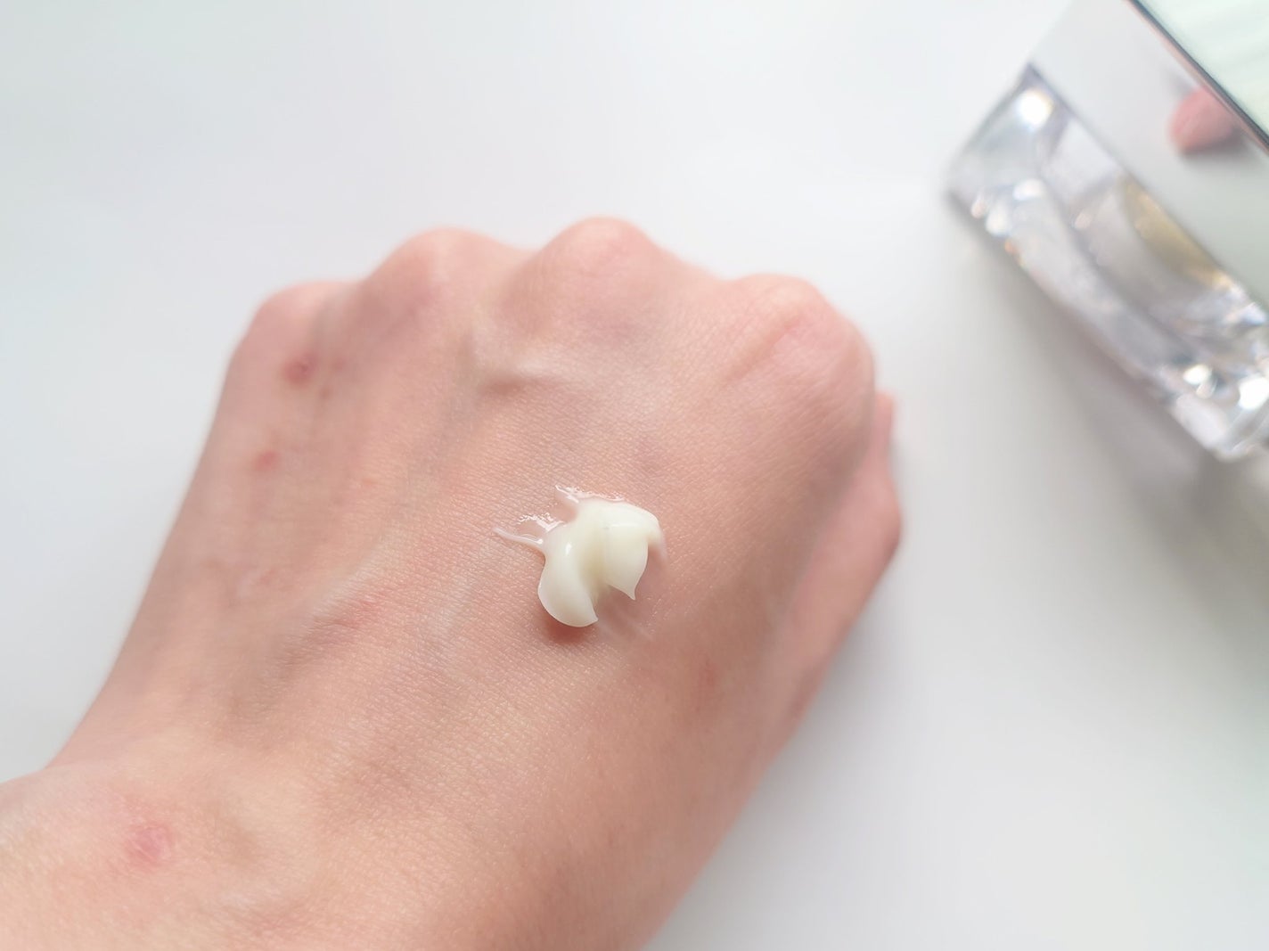 5番 白玉グルタチオンCメラゼロクリーム/numbuzin/フェイスクリームを使ったクチコミ(4枚目)