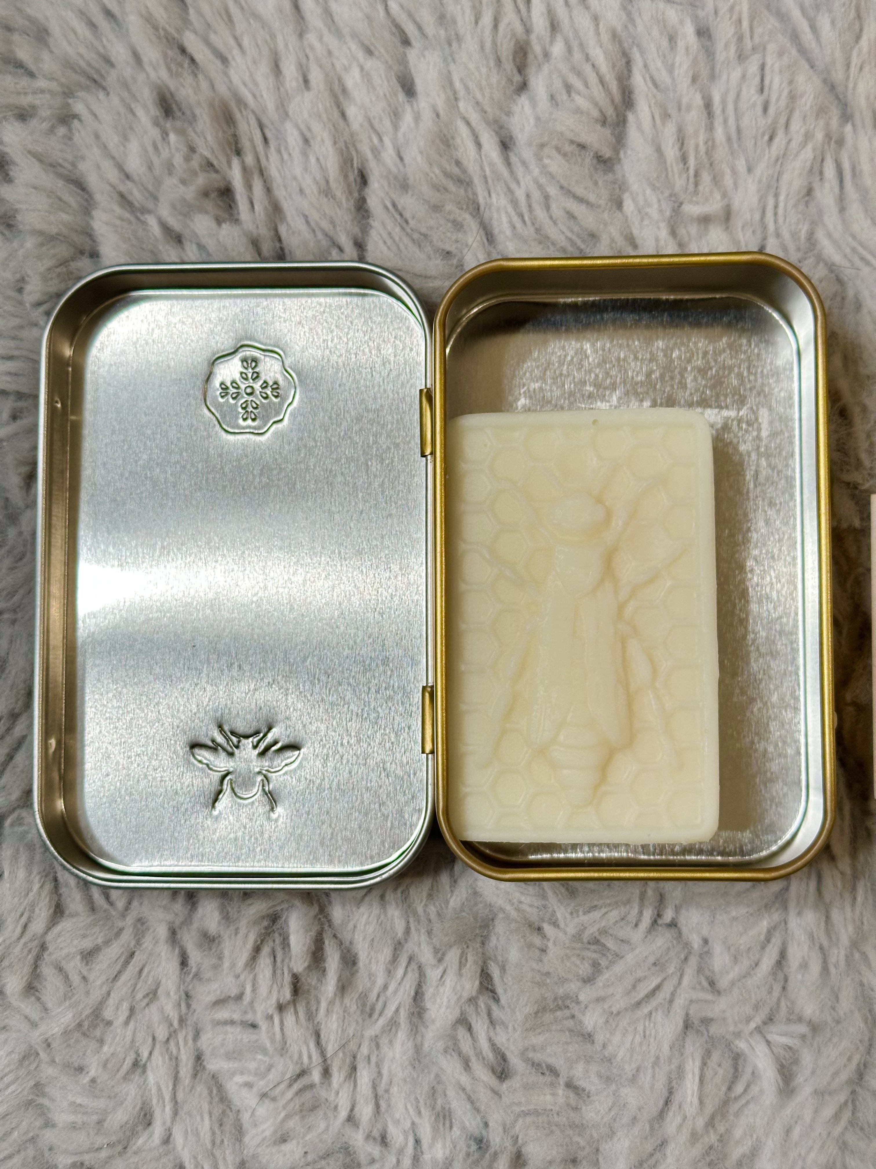 ハンドクリームバー SYMMETRY/エディンバラナチュラルスキンケア/ハンドクリームを使ったクチコミ（2枚目）