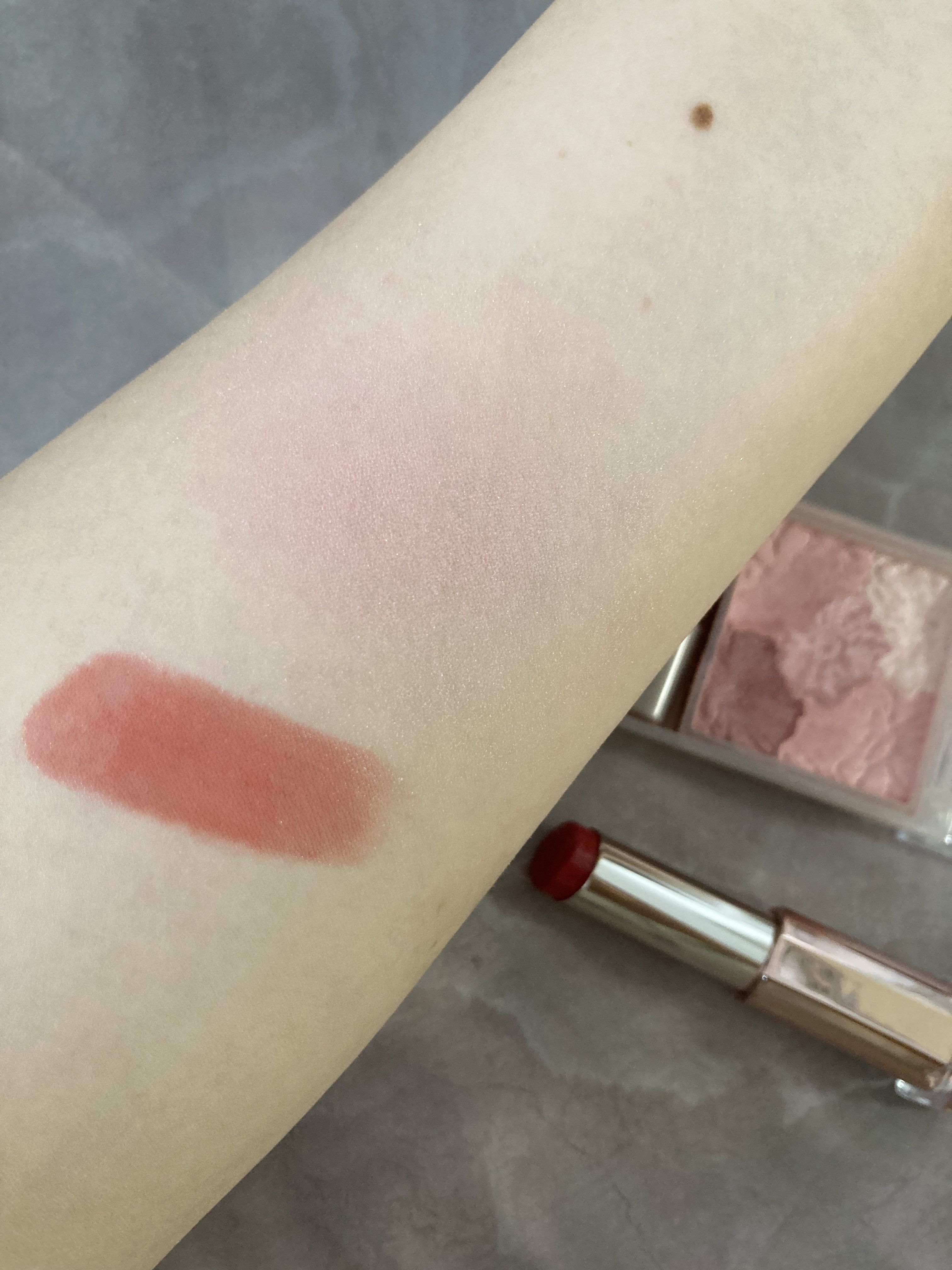 APPLE YOU ニュアンスグロウパウダー #M302 アイボリーミルク/Joocyee/パウダーチークを使ったクチコミ（2枚目）