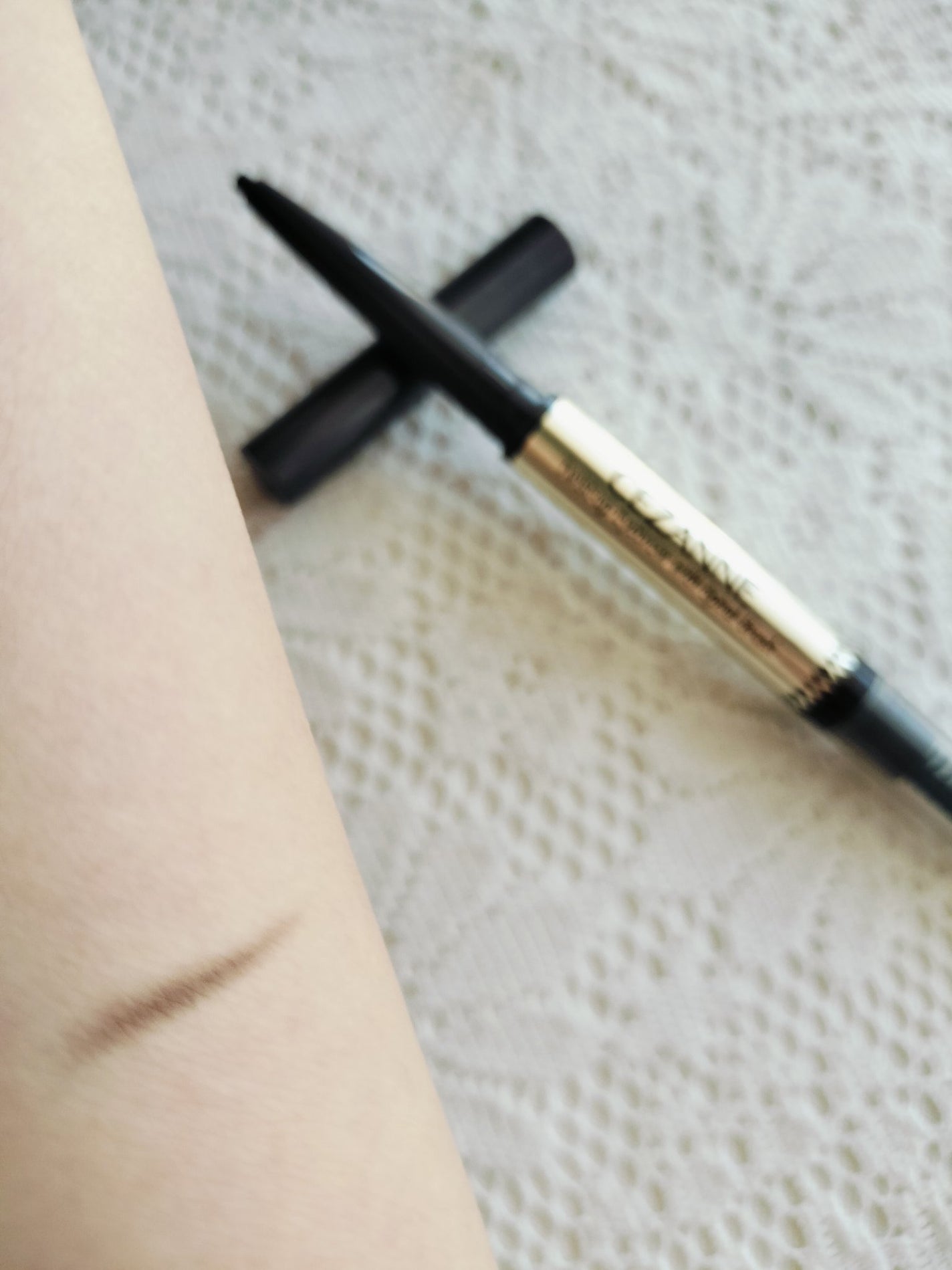 ブラシ付きアイブロウ繰り出し/CEZANNE/アイブロウペンシルを使ったクチコミ(2枚目)