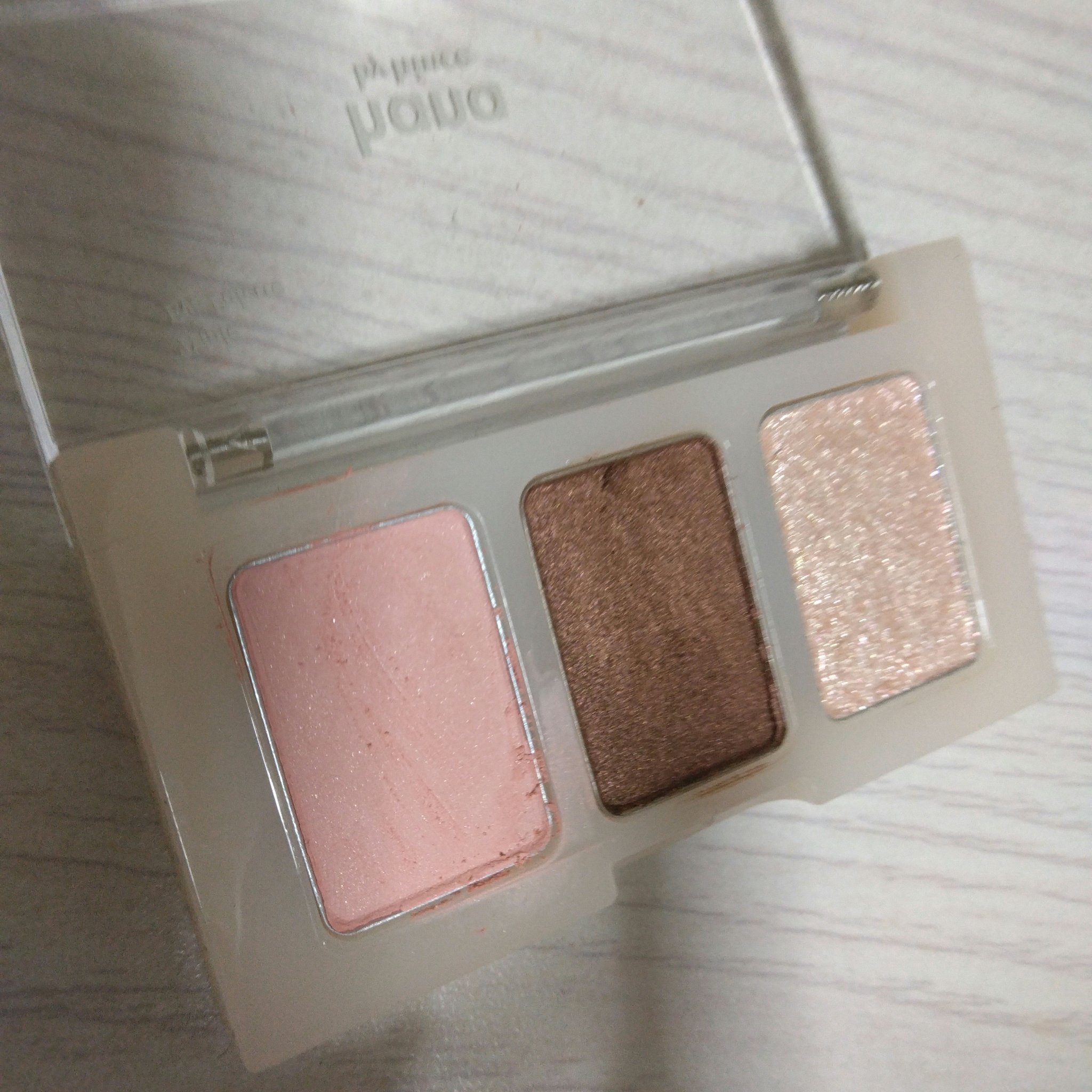 hana by hince トリプルアイパレットのクチコミ「✨️ピーチコーラルパレット✨️

hana by hince
トリプルアイパレット
01モモ
.....」（2枚目）