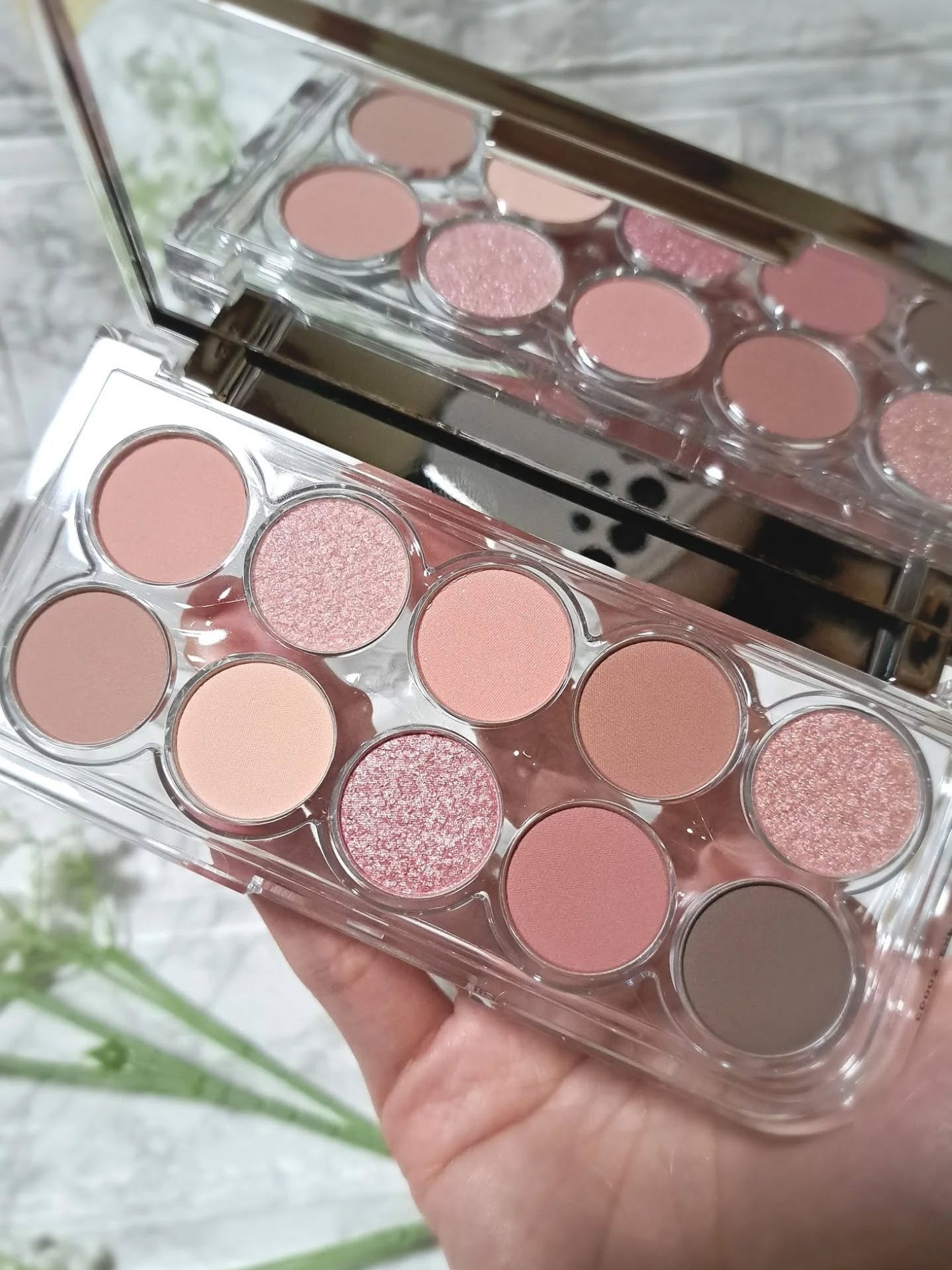 ライトオンアイズシャドウパレット/ルミル/アイシャドウパレットを使ったクチコミ(2枚目)