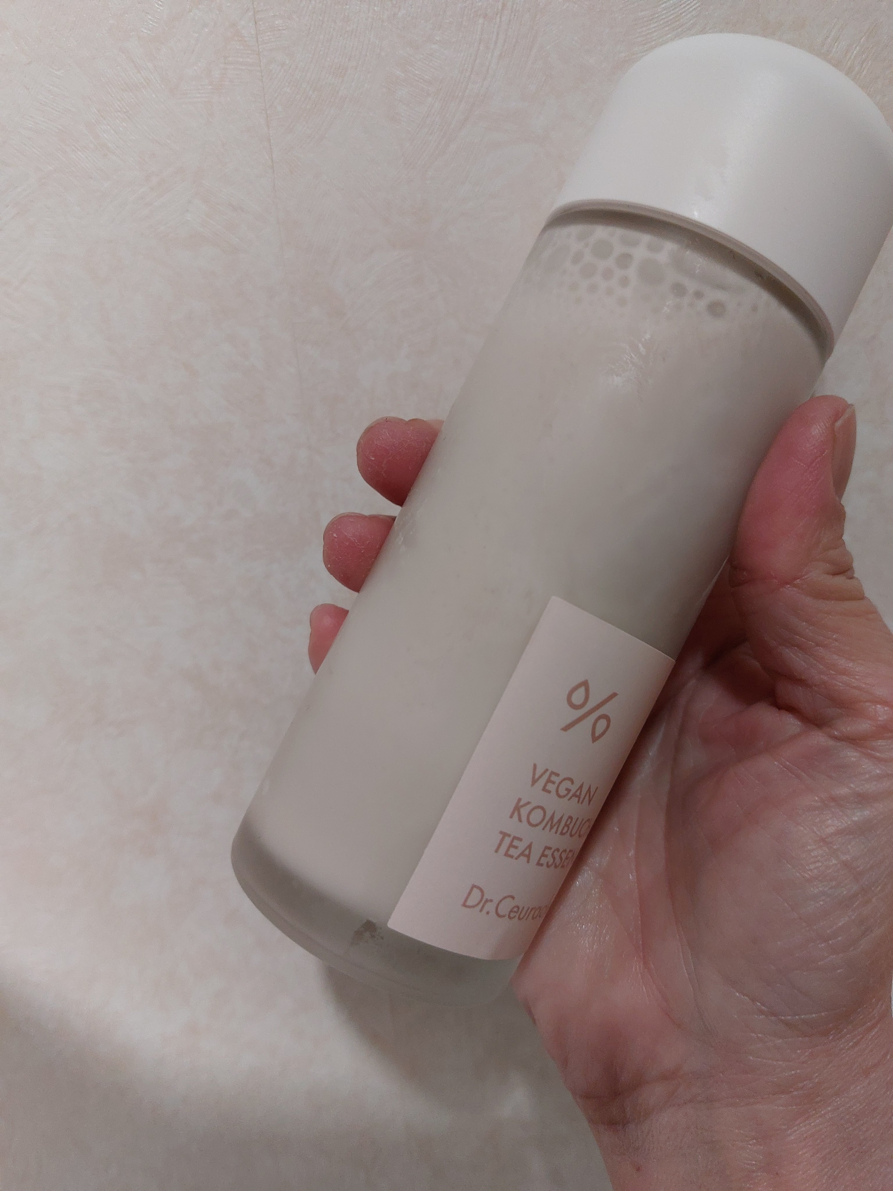 ヴィーガンコンブチャ ティー エッセンス/Dr.Ceuracle/オールインワン化粧品を使ったクチコミ（2枚目）