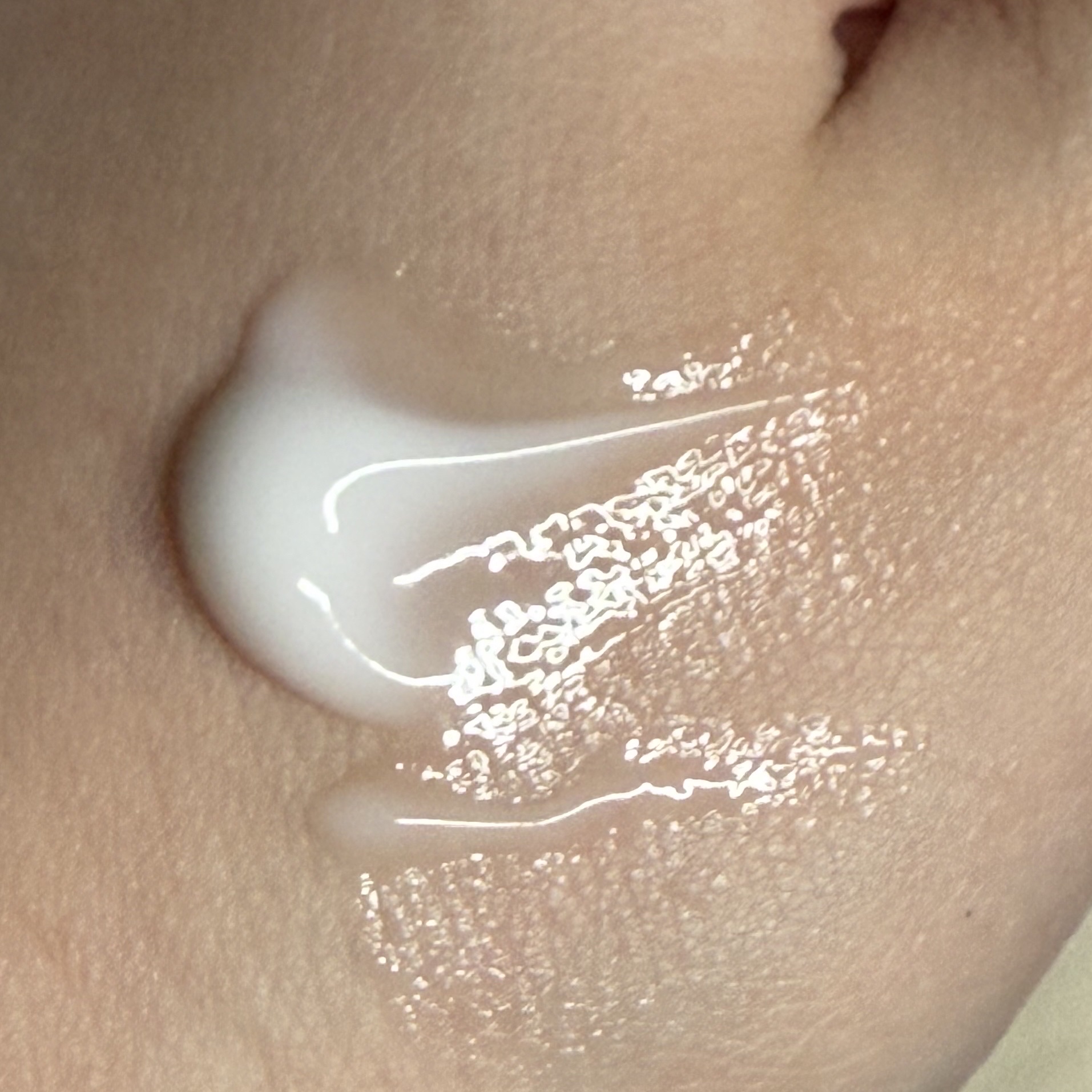 ザ ボディ ぬれた肌に使うボディ乳液 エアリーブーケの香り/ビオレu/ボディミルクを使ったクチコミ（2枚目）