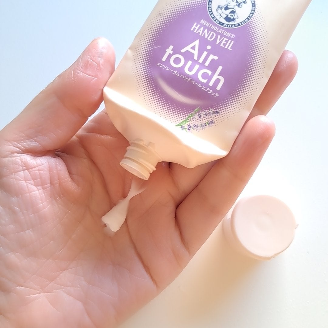 ハンドベールエアタッチ ホワイトラベンダーの香り/メンソレータム/ハンドクリームを使ったクチコミ(2枚目)
