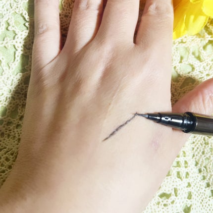 リキッドアイライナーR5 極細筆/ラブ・ライナー/リキッドアイライナーを使ったクチコミ(2枚目)