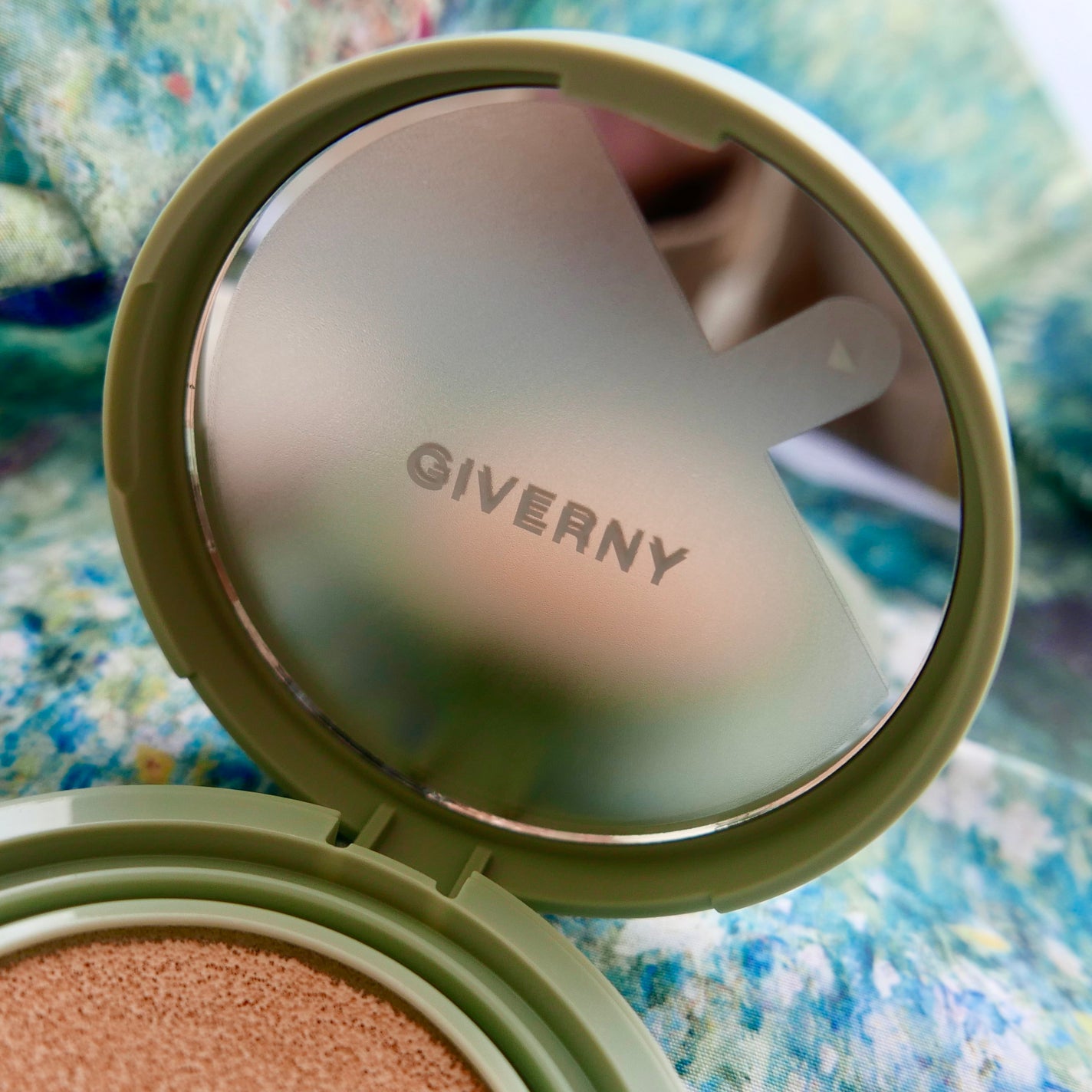 ジヴェルニー 密着カバークッション/GIVERNY/クッションファンデーションを使ったクチコミ(5枚目)