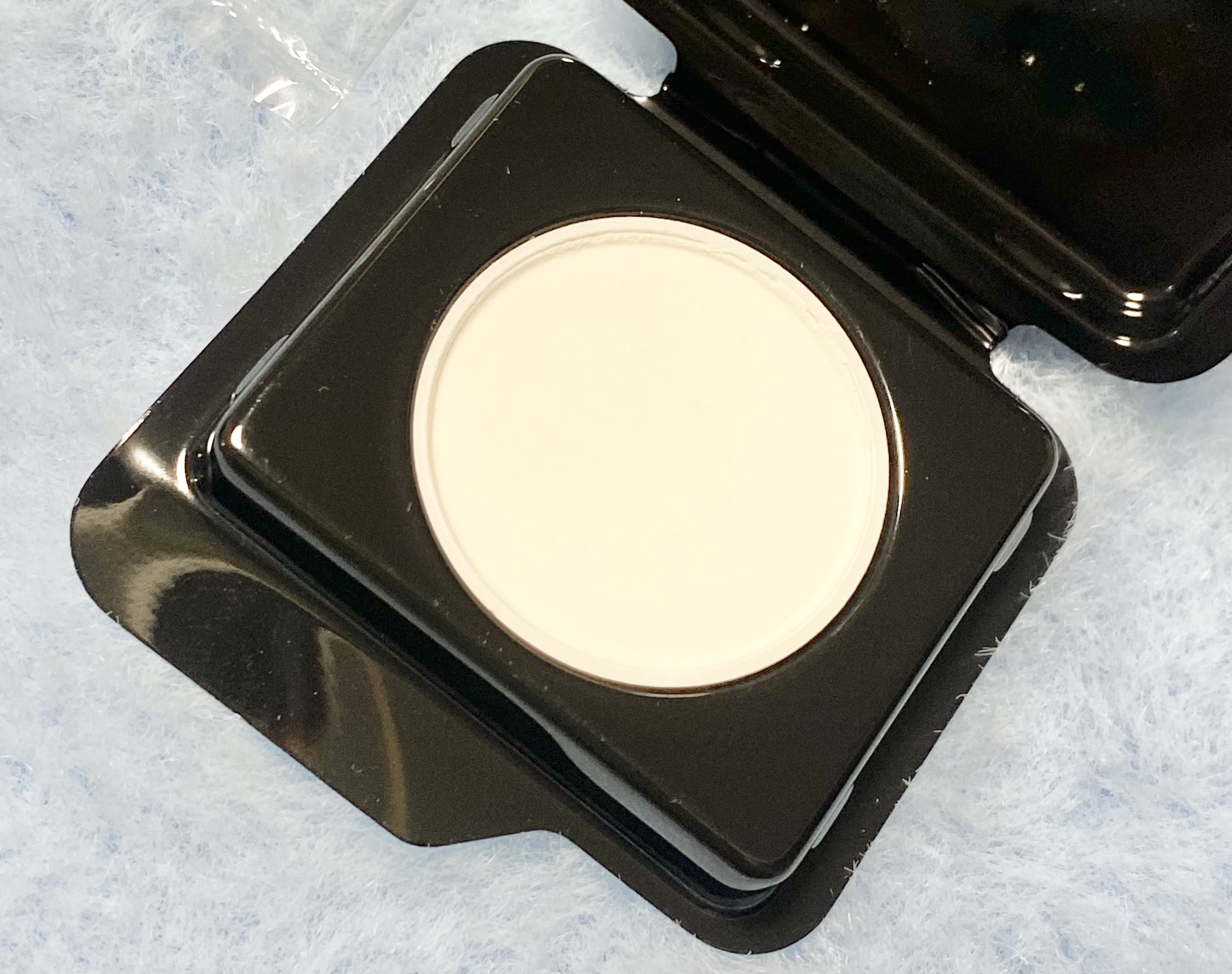 カネボウ　クリスタライズドフィックスパウダー/KANEBO/プレストパウダーを使ったクチコミ（2枚目）