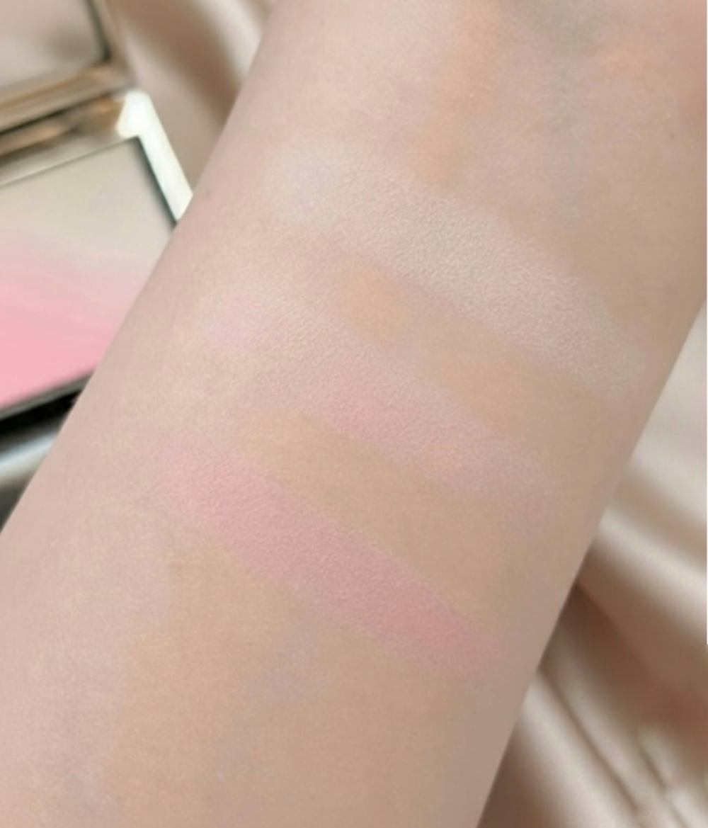 ブラーリング カラー ブラッシュ 06 透重 -SUKEKASANE (ライラック × アイシーバイオレット)/SUQQU/パウダーチークを使ったクチコミ（3枚目）