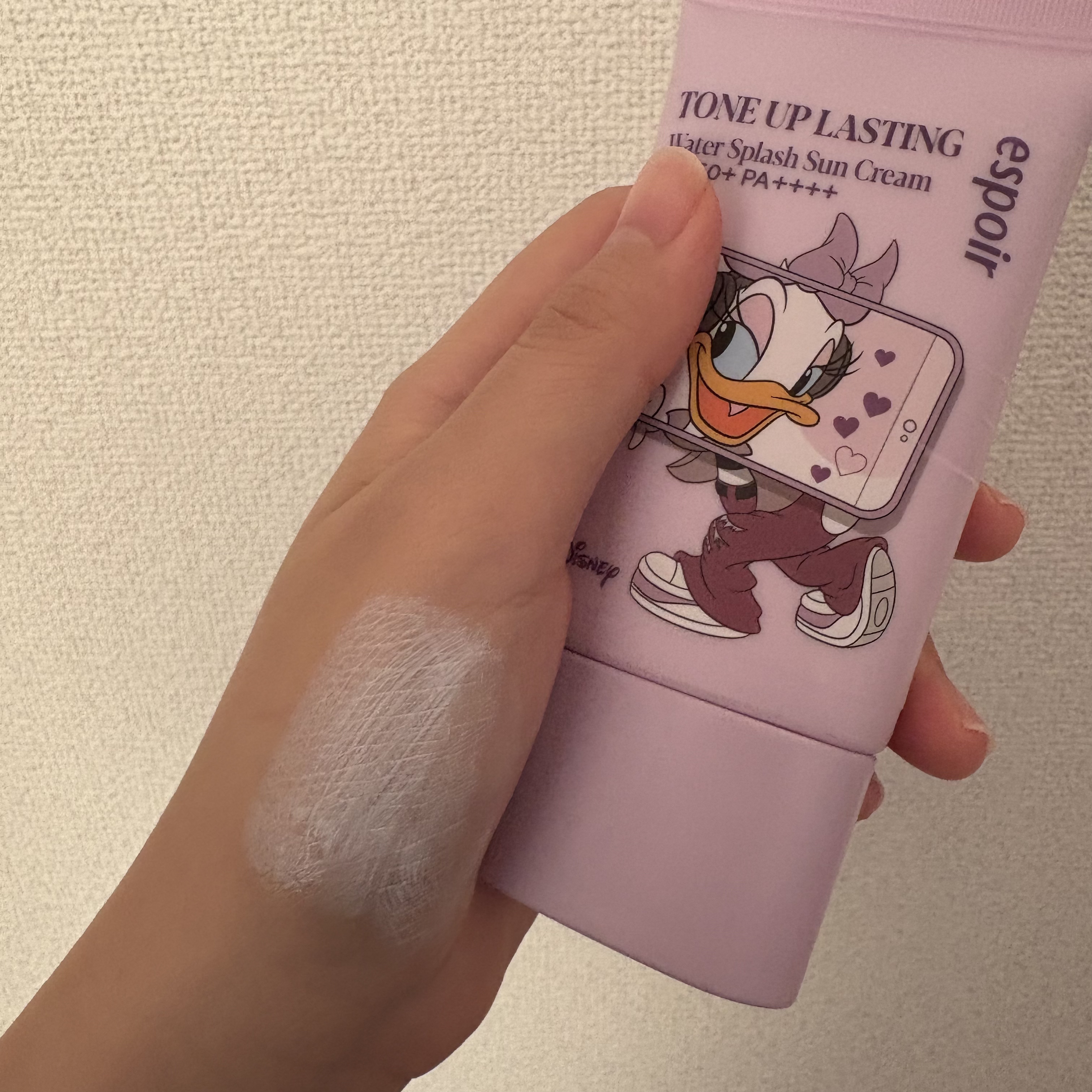 ウォータースプラッシュサンクリーム トーンアップラスティング ディズニーエディション/espoir/日焼け止めクリームを使ったクチコミ（2枚目）