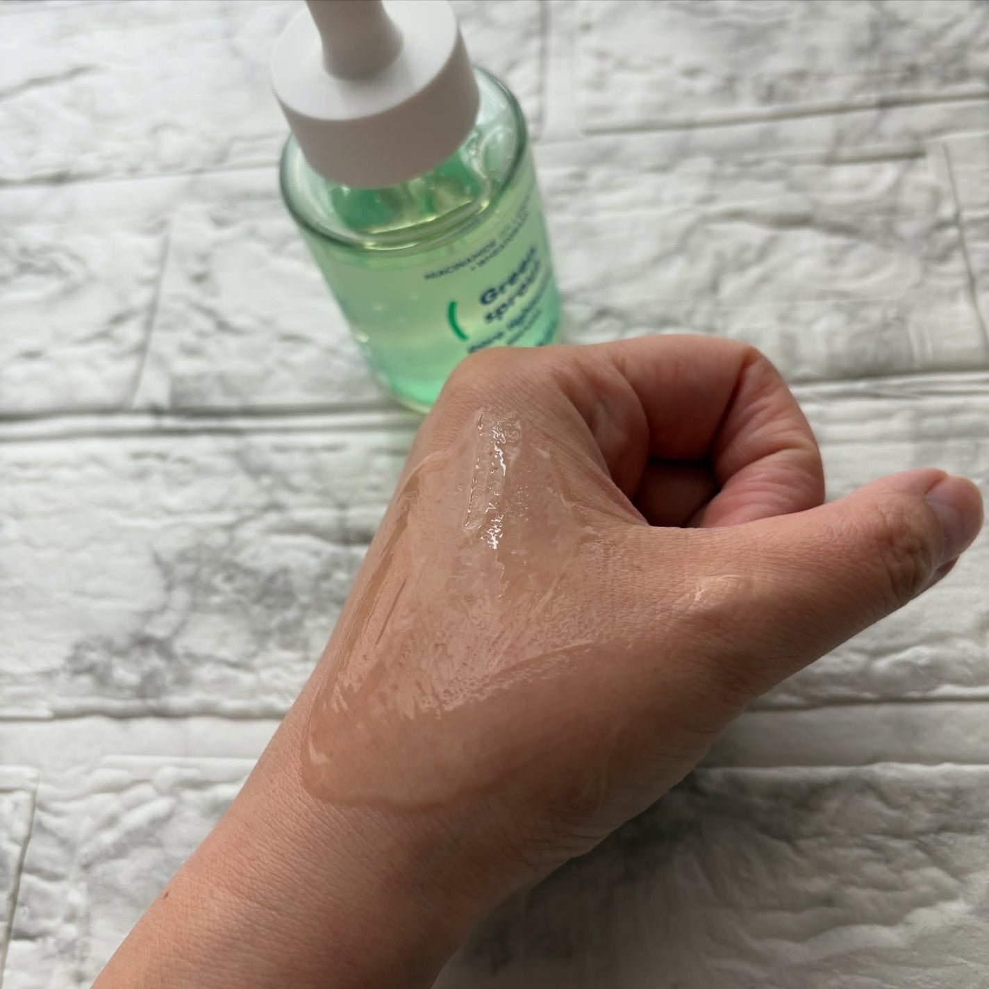 若芽ポアタイトニングセラム/suiskin/美容液を使ったクチコミ(5枚目)