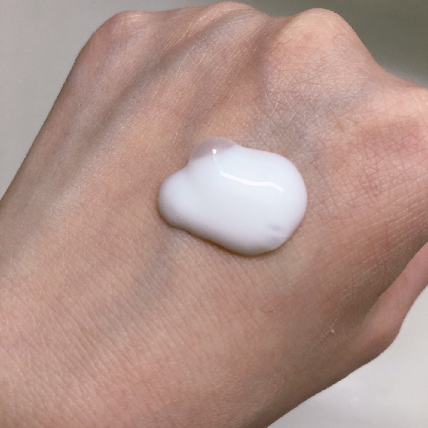 ヒルマイルドライト なめらか乳液/健栄製薬/乳液を使ったクチコミ(3枚目)