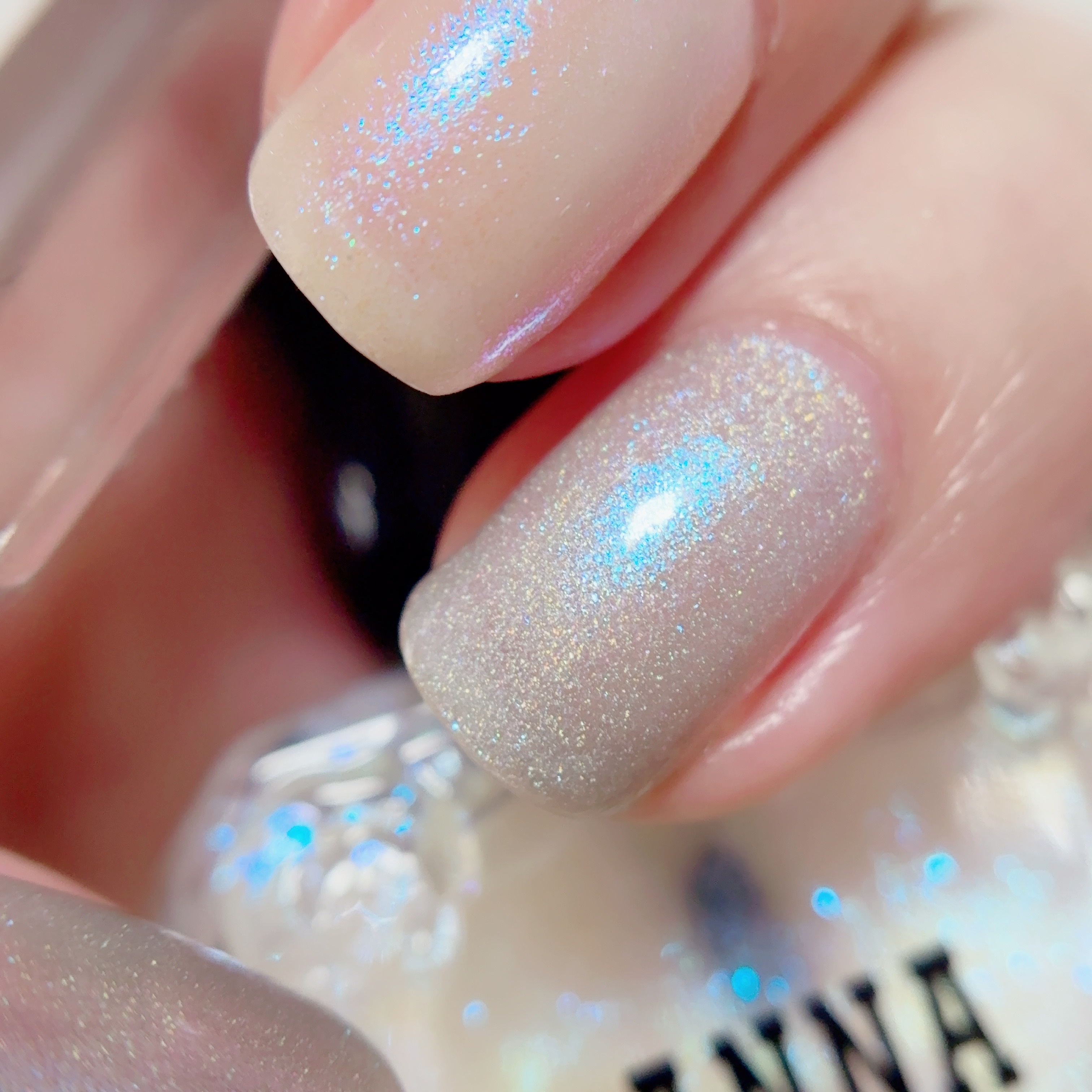 ネイルカラー/ANNA SUI/マニキュアを使ったクチコミ（3枚目）