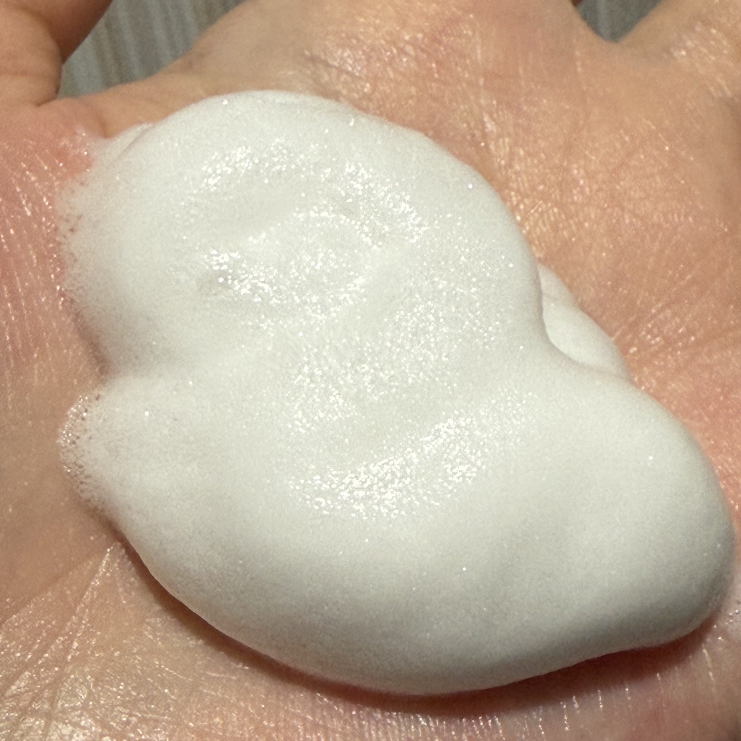 hadakara 泡で出てくるボディソープ　ミモザの香り/hadakara/ボディソープを使ったクチコミ（2枚目）