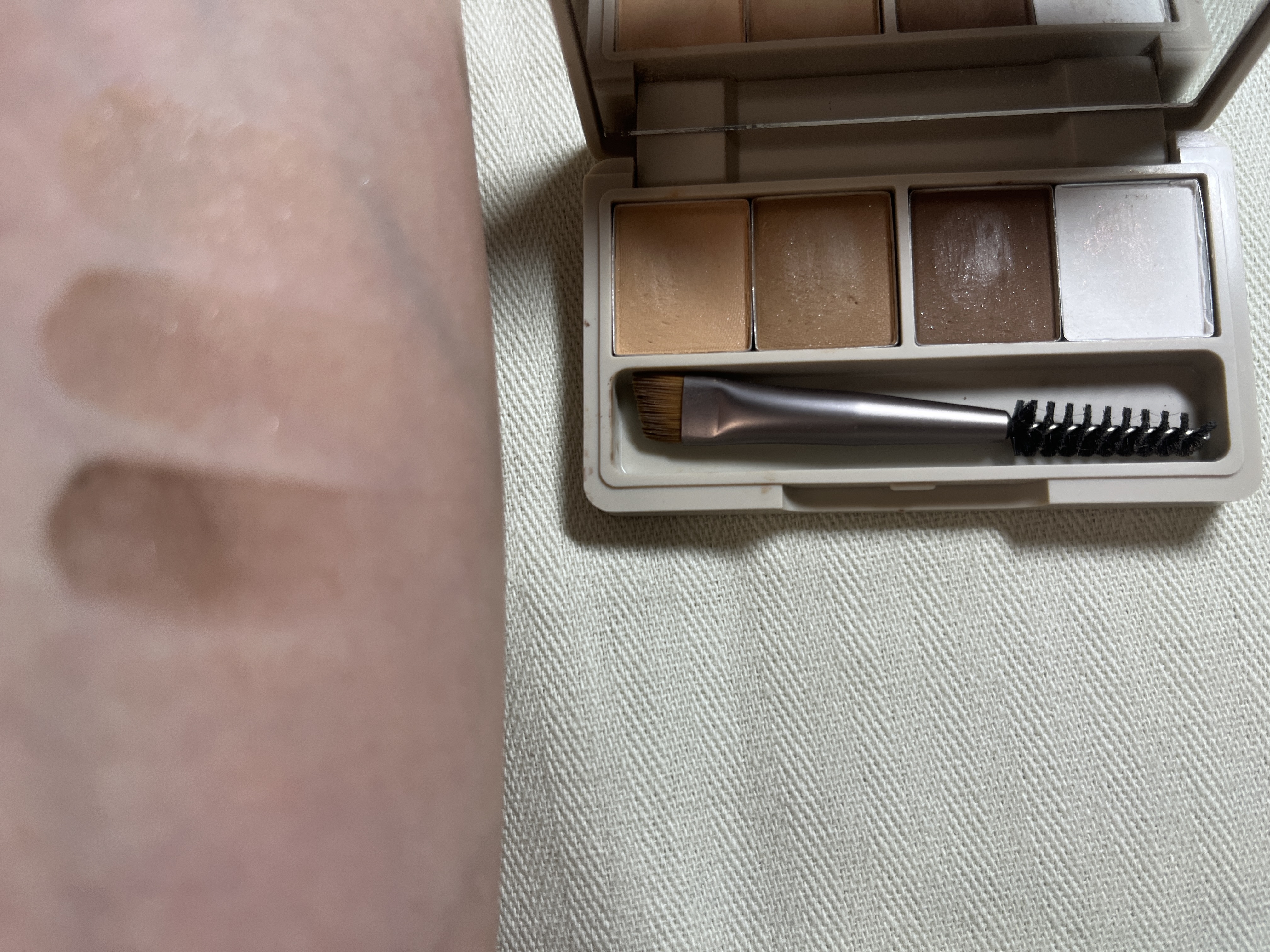 魔法のアイブロウパウダー/b idol/パウダーアイブロウを使ったクチコミ（2枚目）