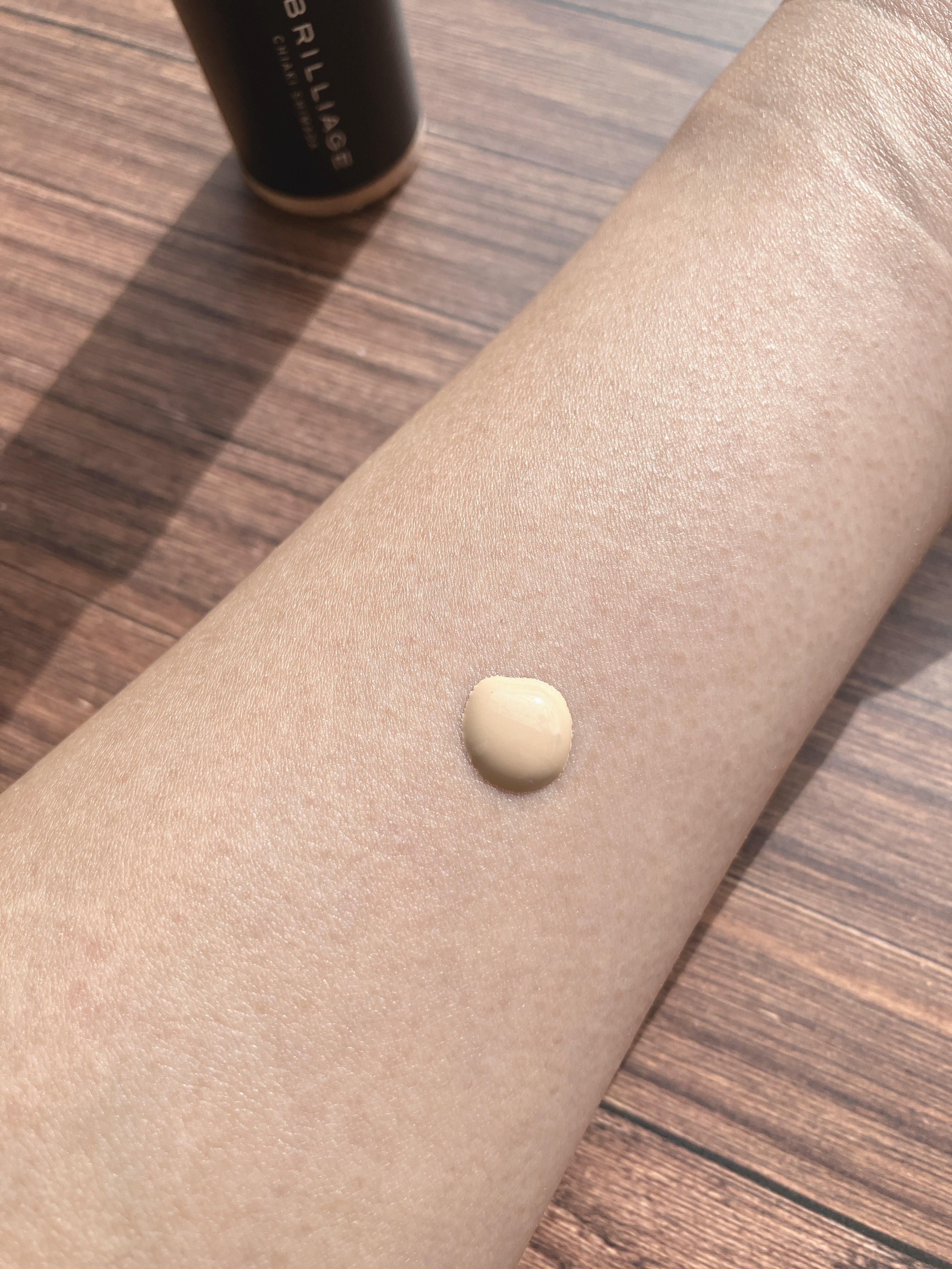 ラディアント　ロングステイ　リキッドファンデーション/ブリリアージュ/リキッドファンデーションを使ったクチコミ（2枚目）