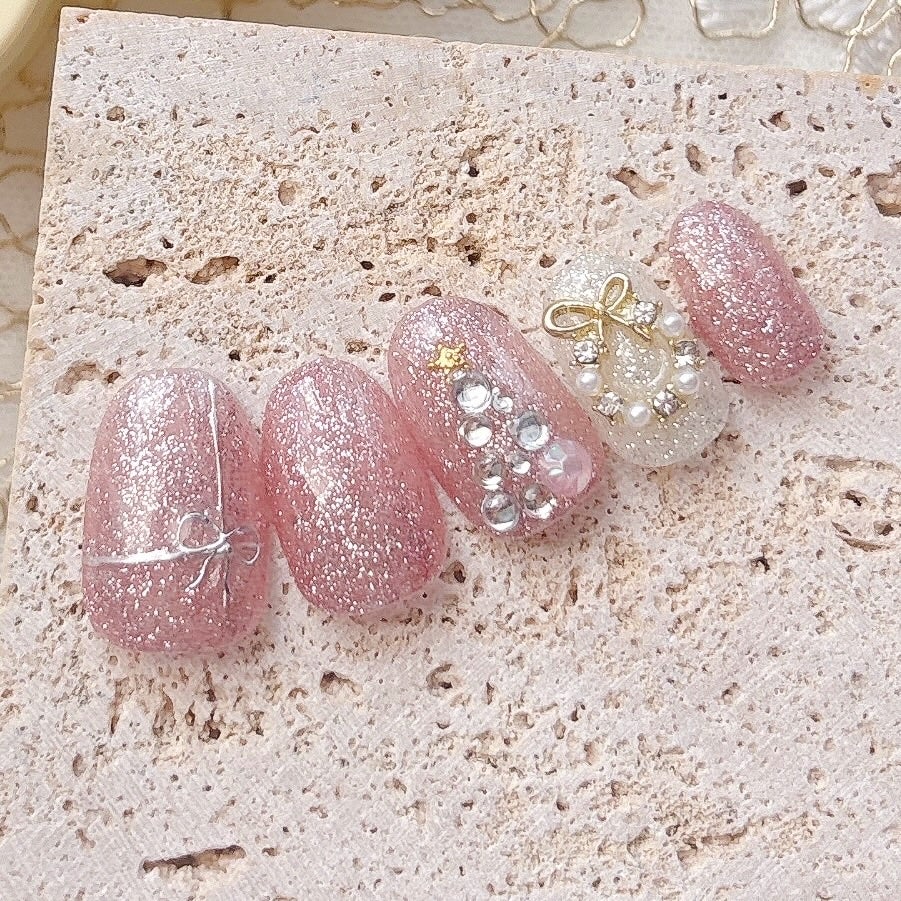 𝘼𝙮𝙪 ❦ 𝑆𝑒𝑙𝑓 𝑁𝑎𝑖𝑙 on LIPS 「❥こんばんは𓂅꙳𖤐セルフネイラーの@au_nailです♡F..」(3枚目)