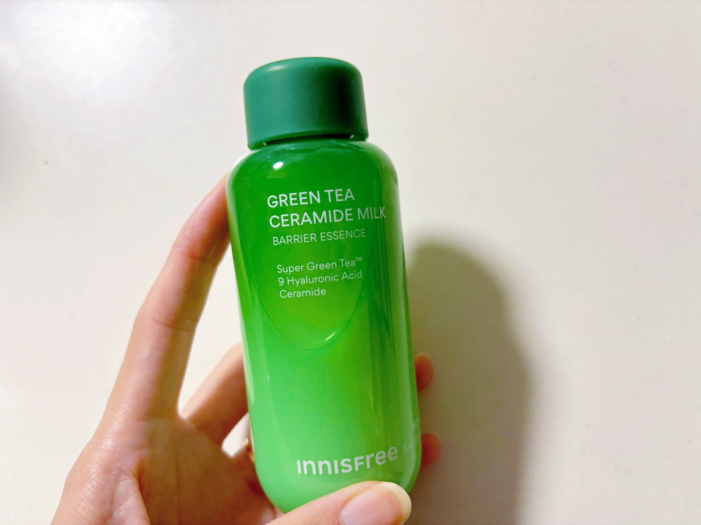 グリーンティー セラミド ミルク エッセンストナー/innisfree/化粧水を使ったクチコミ（2枚目）