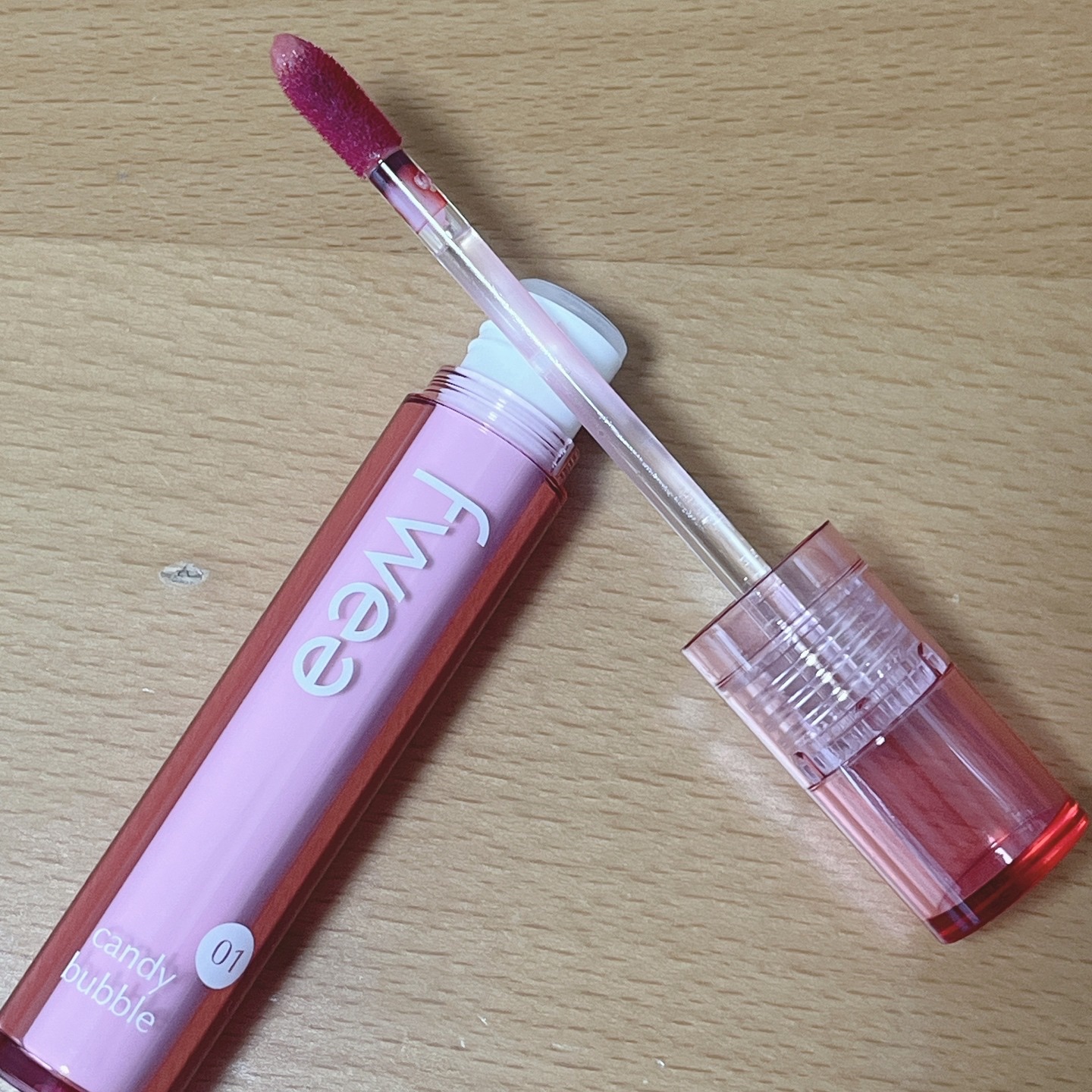 フィーティントガラス/fwee/リップティントを使ったクチコミ（2枚目）