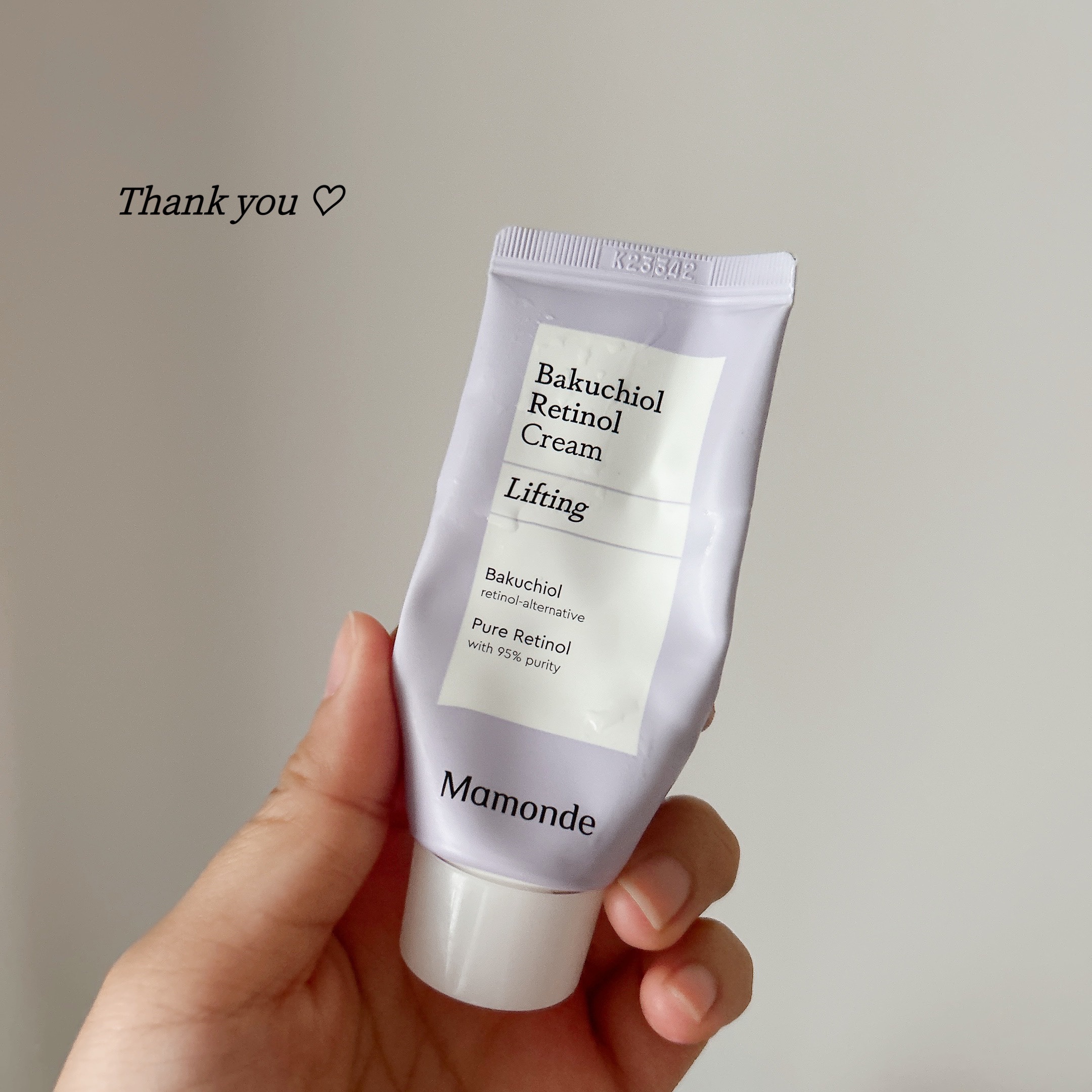 \ 使い切りレビュー💜💜 /

Mamonde
バクチオールレチノールクリーム
ミニサイズ使い切りました🙌🏻


こっくりしたテクスチャーだけど、重くない！
使いやすいクリームでした。
レチノール入ってるけど、特に肌トラブルなく
使