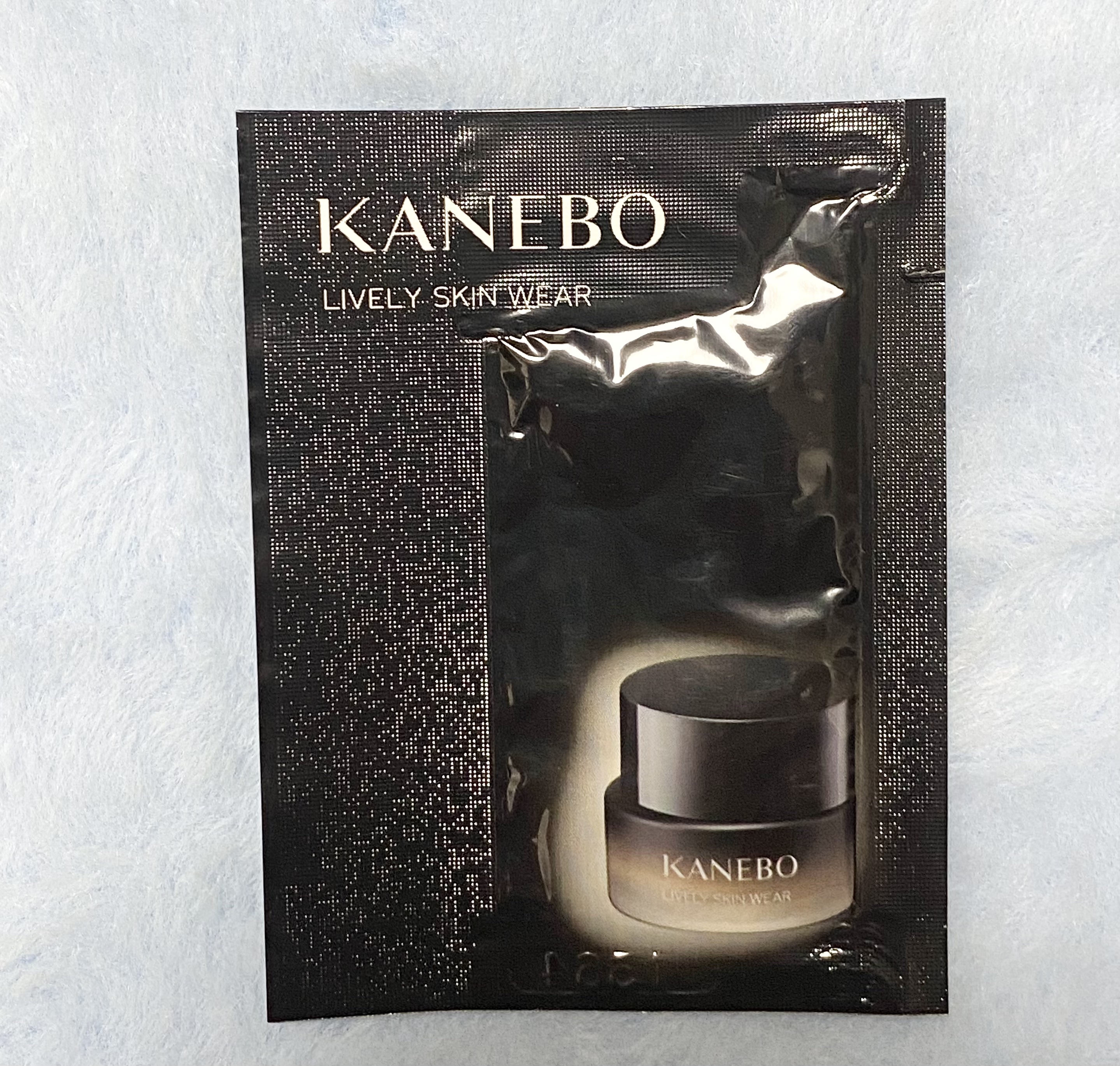 ライブリースキン　ウェア オークルB/KANEBO/クリーム・エマルジョンファンデーションを使ったクチコミ（1枚目）