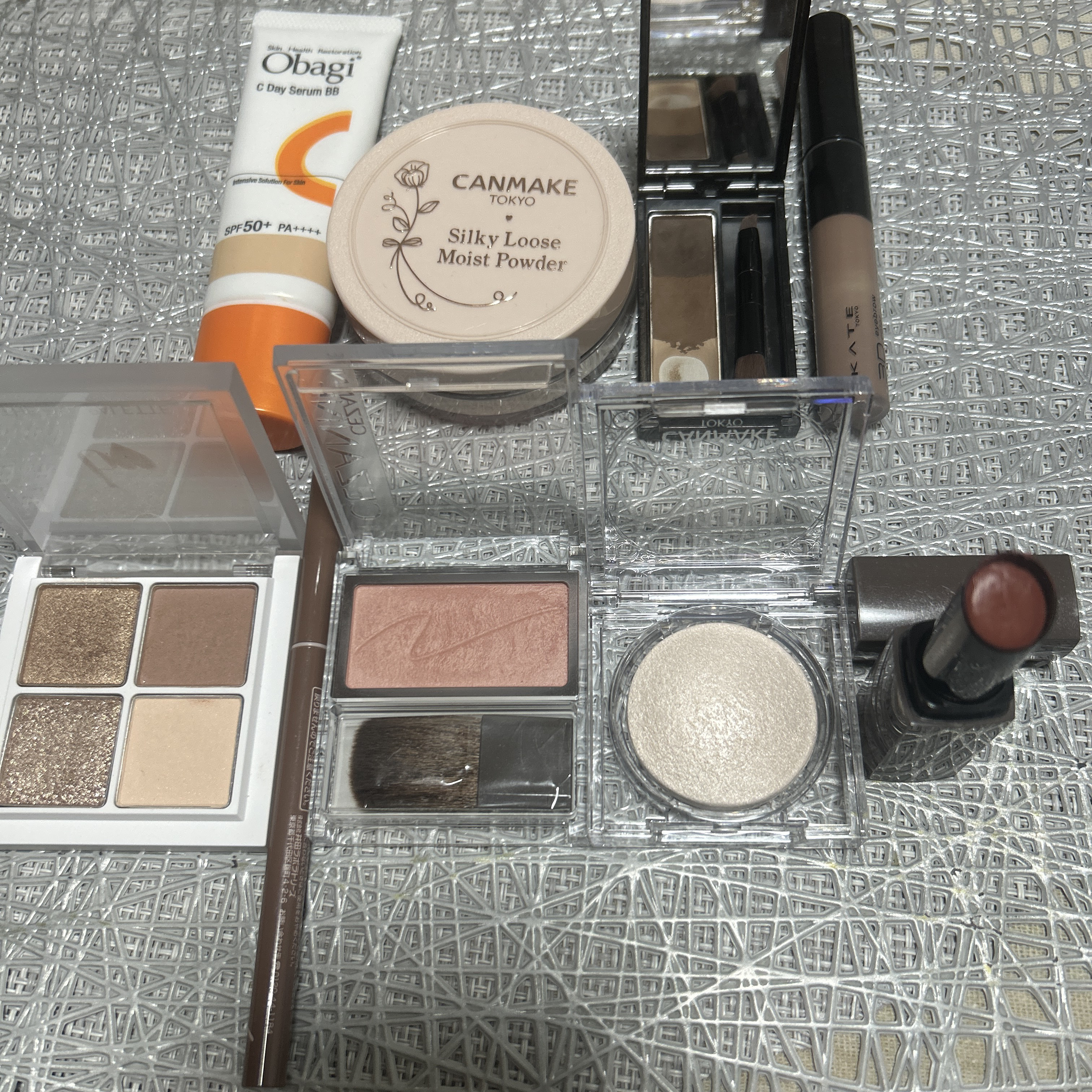 ケイト デザイニングアイブロウ3D/KATE/パウダーアイブロウを使ったクチコミ（2枚目）