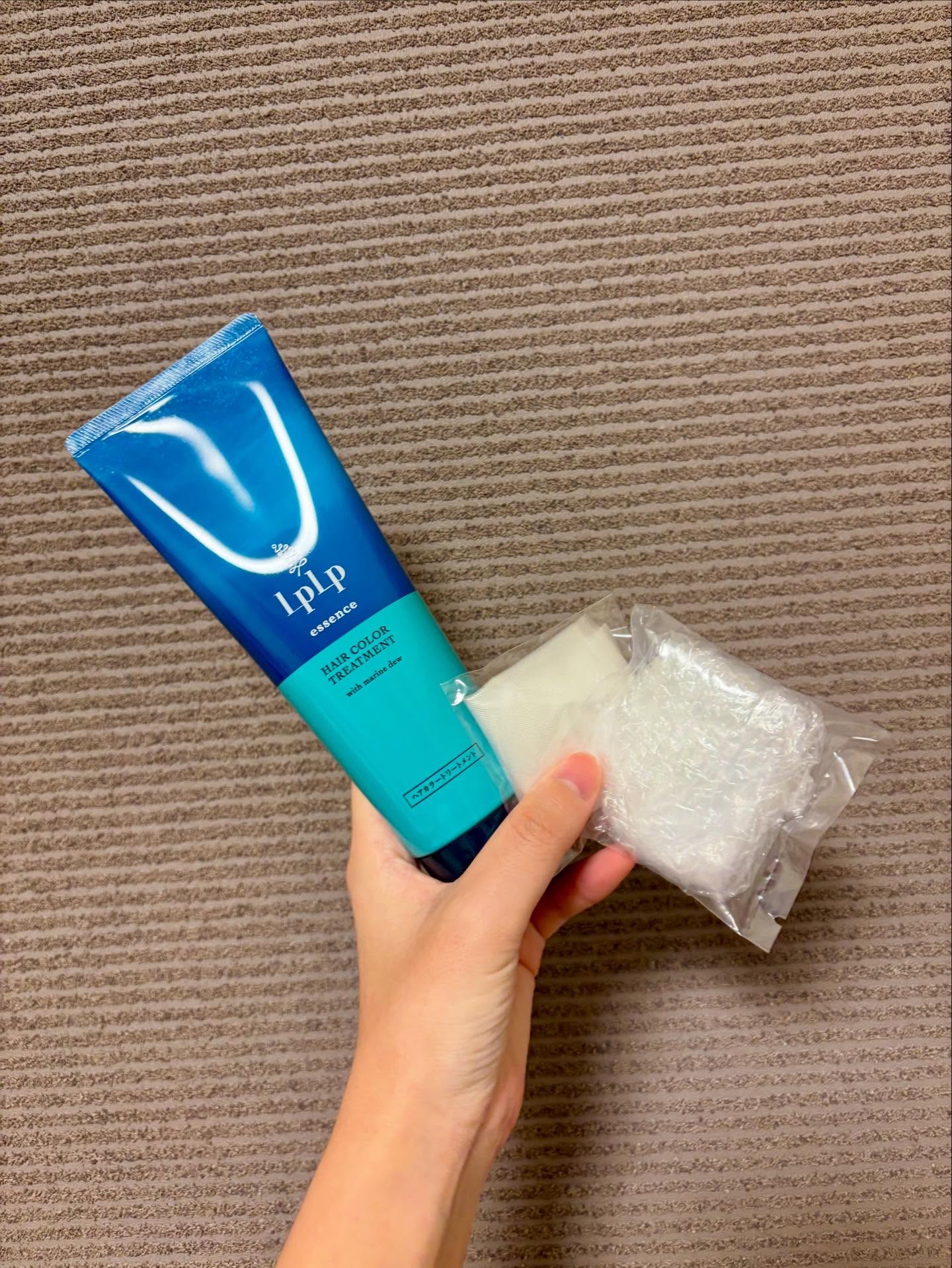 エッセンスカラートリートメント ウォルナットブラウン(ダークブラウン)/LPLP(ルプルプ)/ヘアカラーを使ったクチコミ（2枚目）