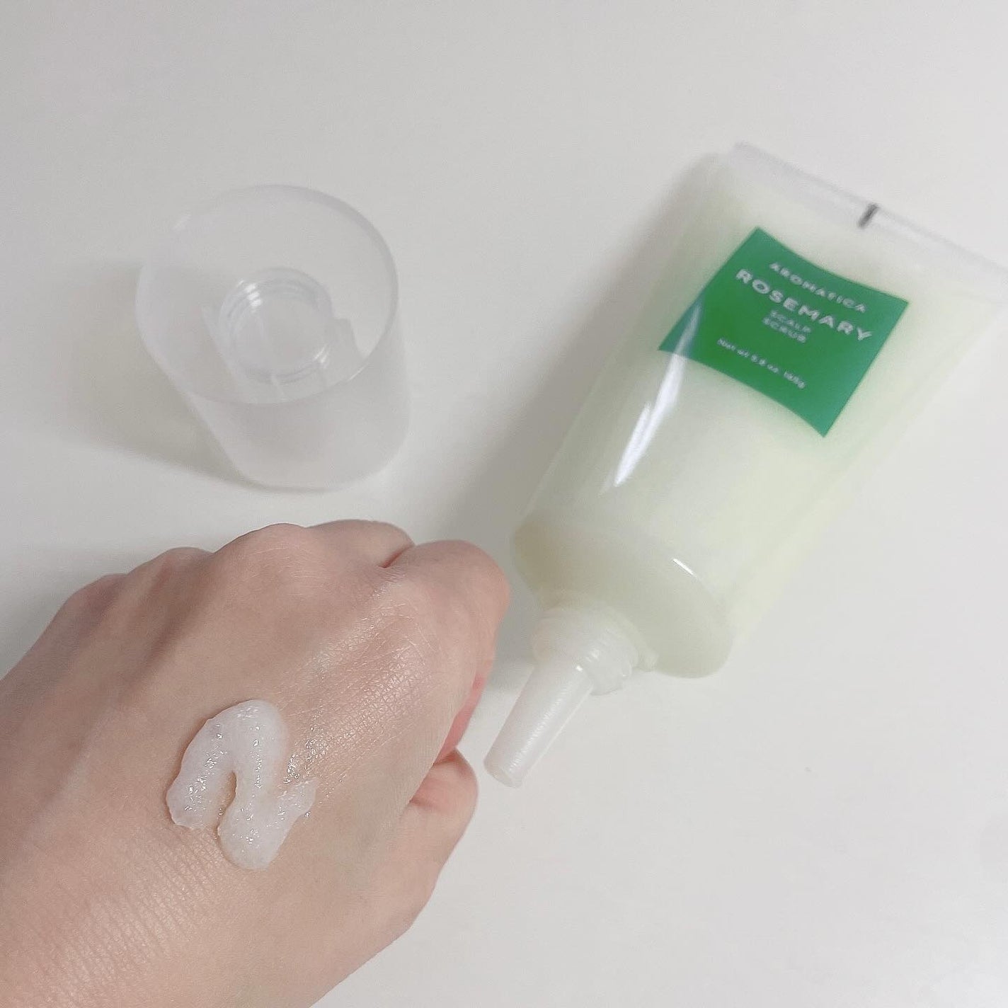 ローズマリー スカルプ スクラブ/AROMATICA/ヘッドスクラブを使ったクチコミ(2枚目)