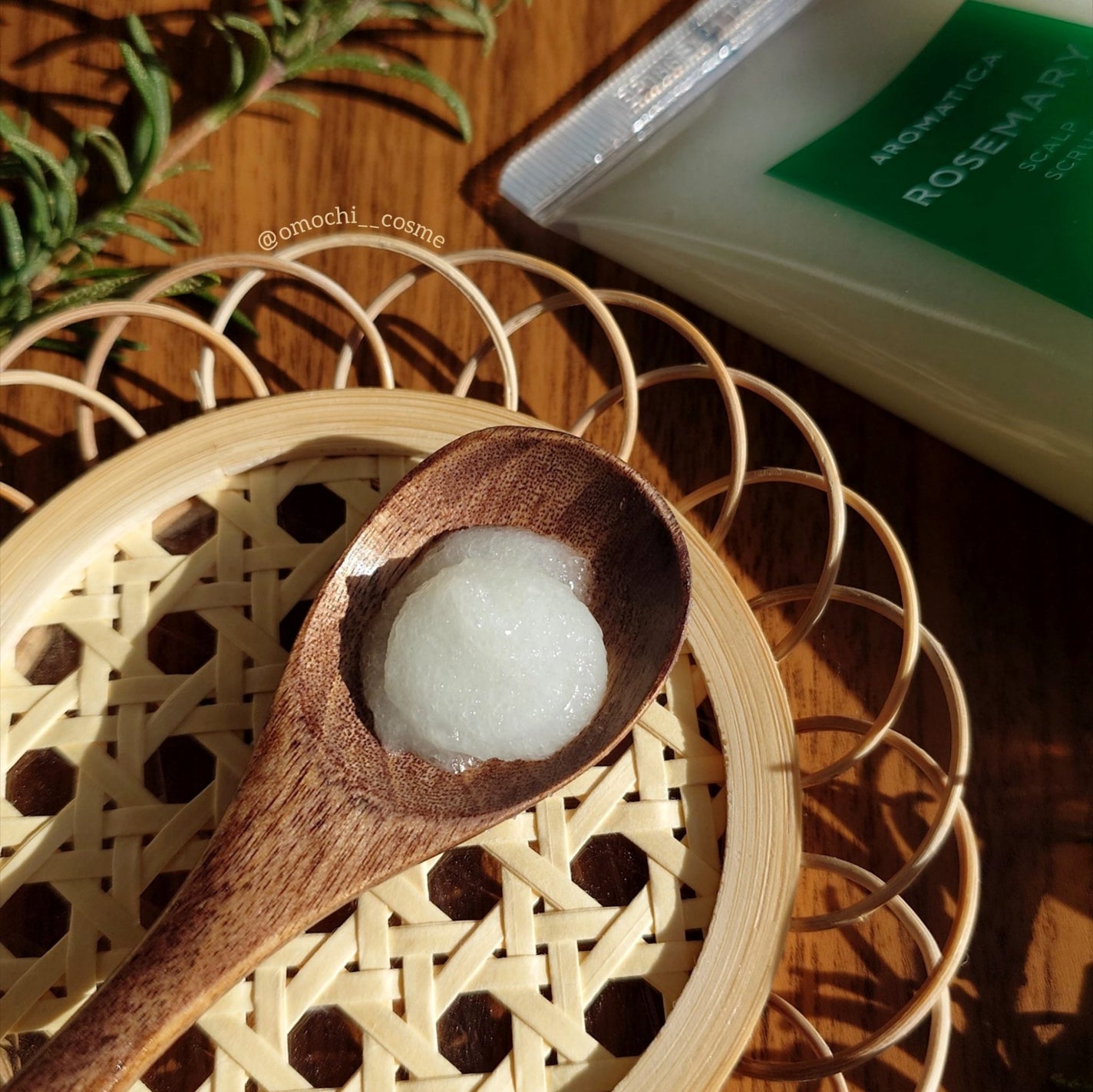 ローズマリー スカルプ スクラブ/AROMATICA/ヘッドスクラブを使ったクチコミ(5枚目)