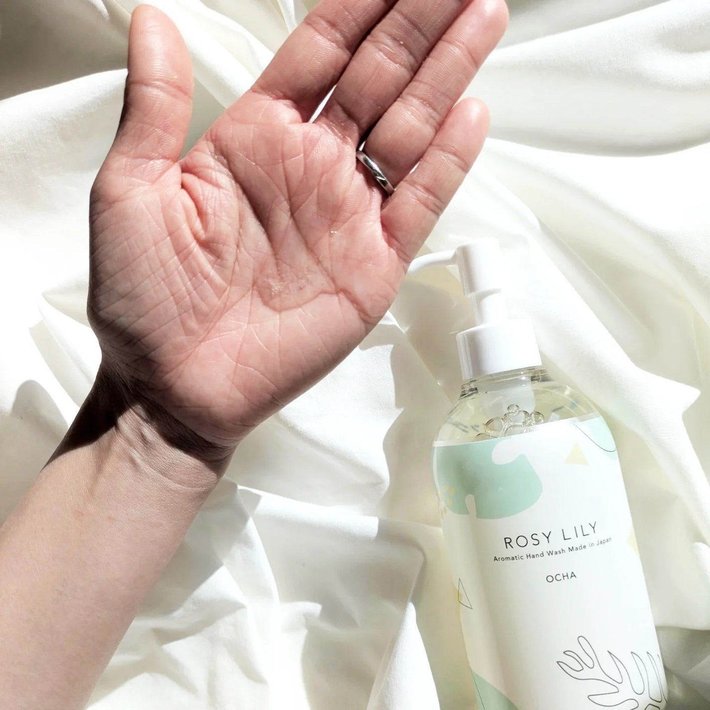 アロマティックハンドウォッシュ/ROSY LILY/ハンドソープを使ったクチコミ(3枚目)