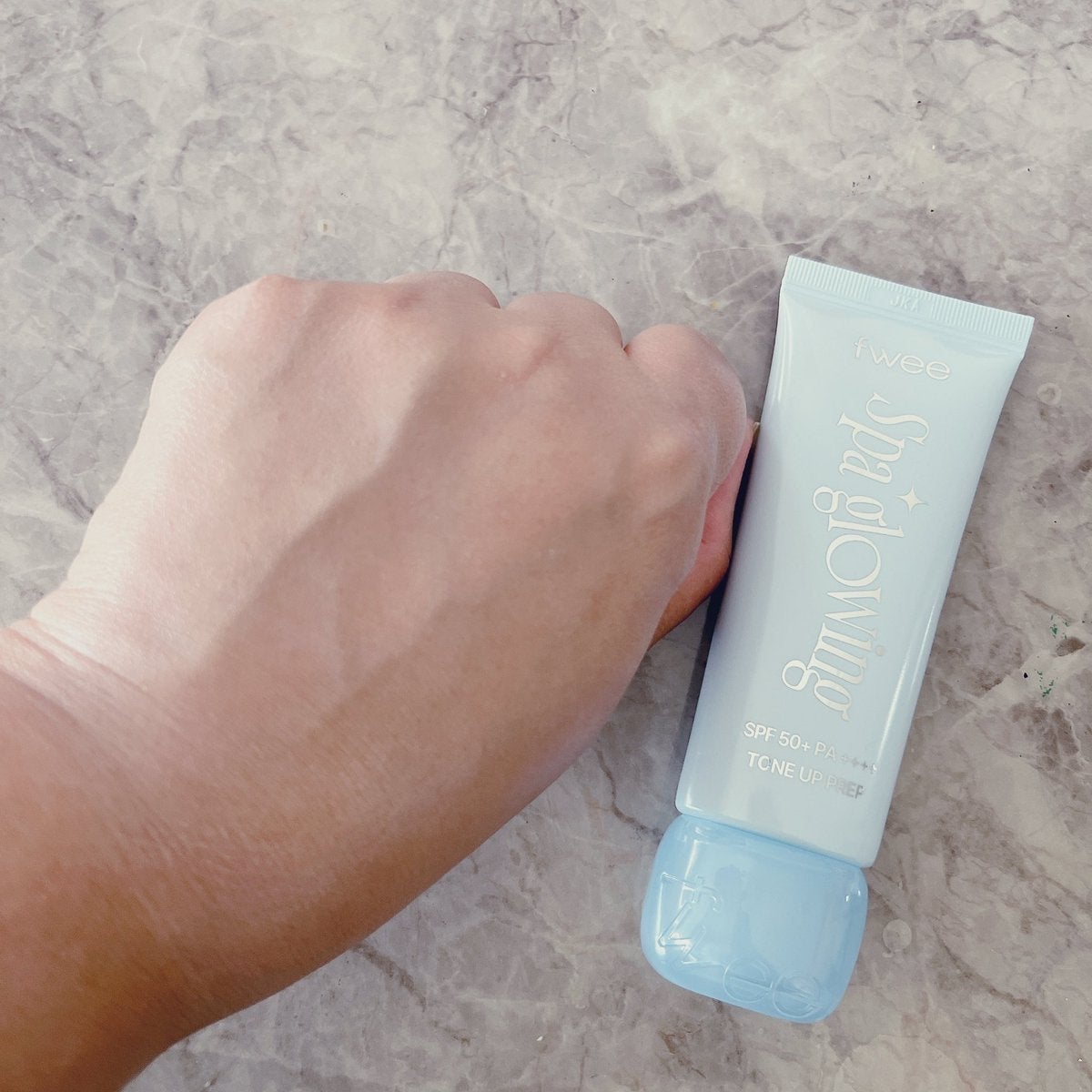 スパグロウUVトーンアップベース/fwee/化粧下地を使ったクチコミ(3枚目)
