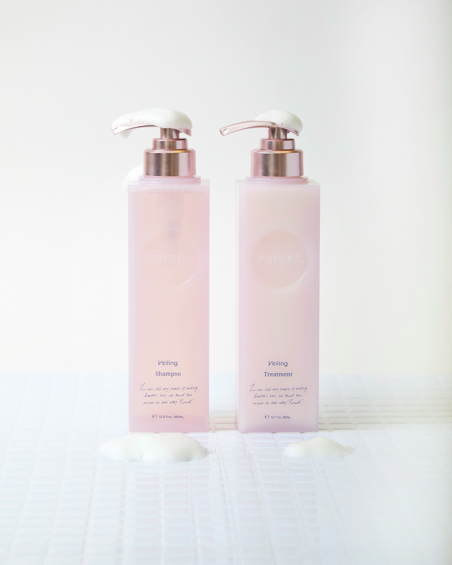 乾燥や冷たい風で、髪のうねり・広がりが気になる季節🌀
 
そんな時におすすめなのが、毛先までやわらかくまとまる「ヴェーリングシリーズ」🪷✨
 
うるおい密封水膜ヴェールが髪をぷるんと包み込み、しっとりまとまる理想の仕上がりへ 𓂃 𓈒