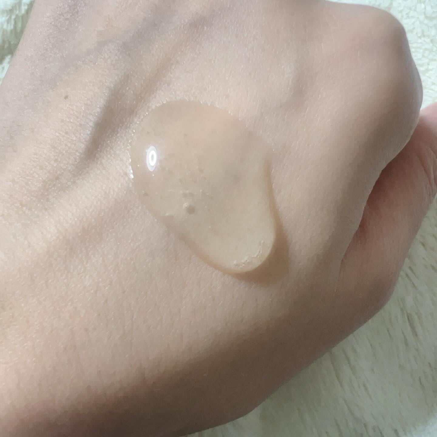 若芽ポアタイトニングセラム/suiskin/美容液を使ったクチコミ（3枚目）