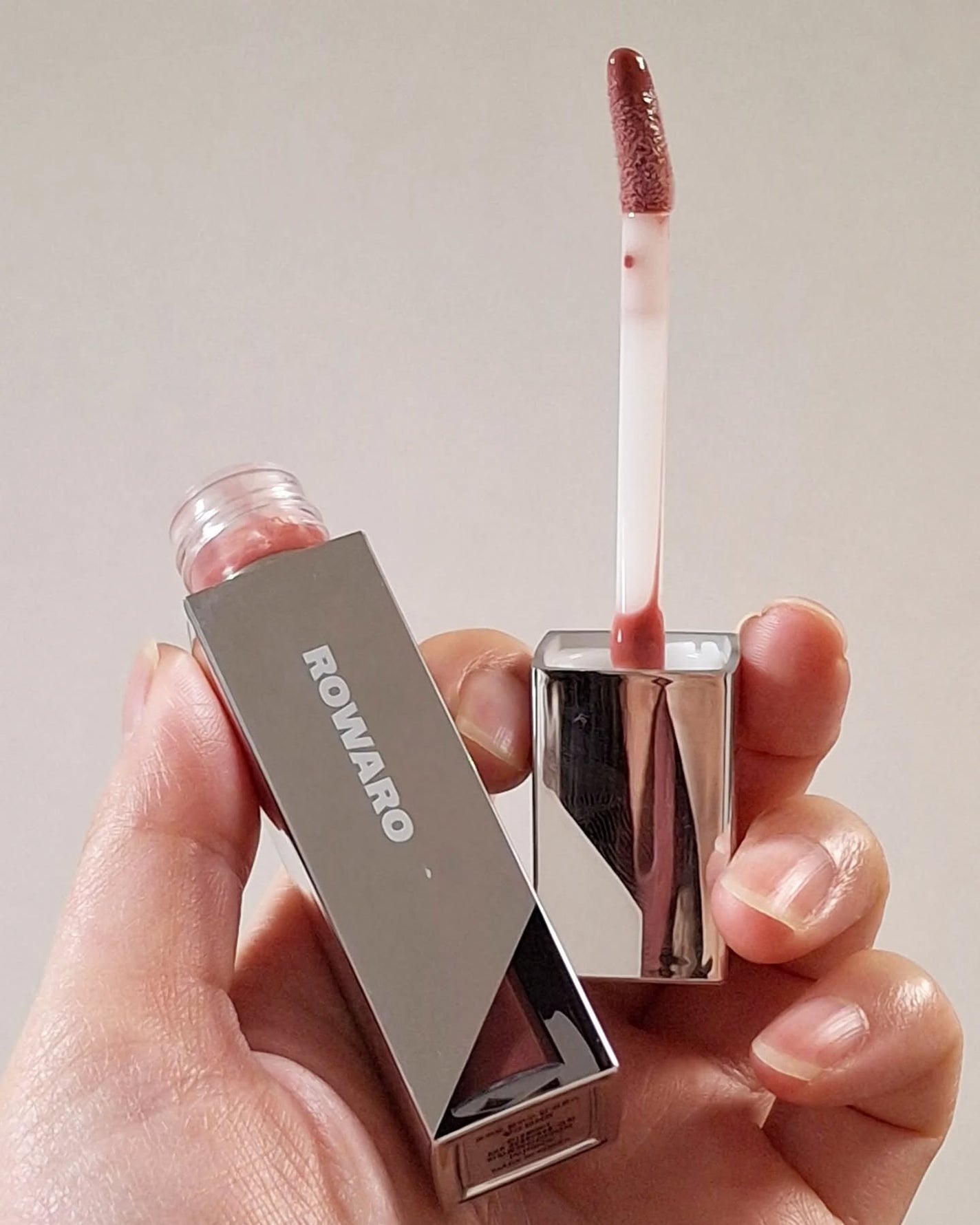 ブローリップグロス/ROWARO/リッププランパーを使ったクチコミ(4枚目)