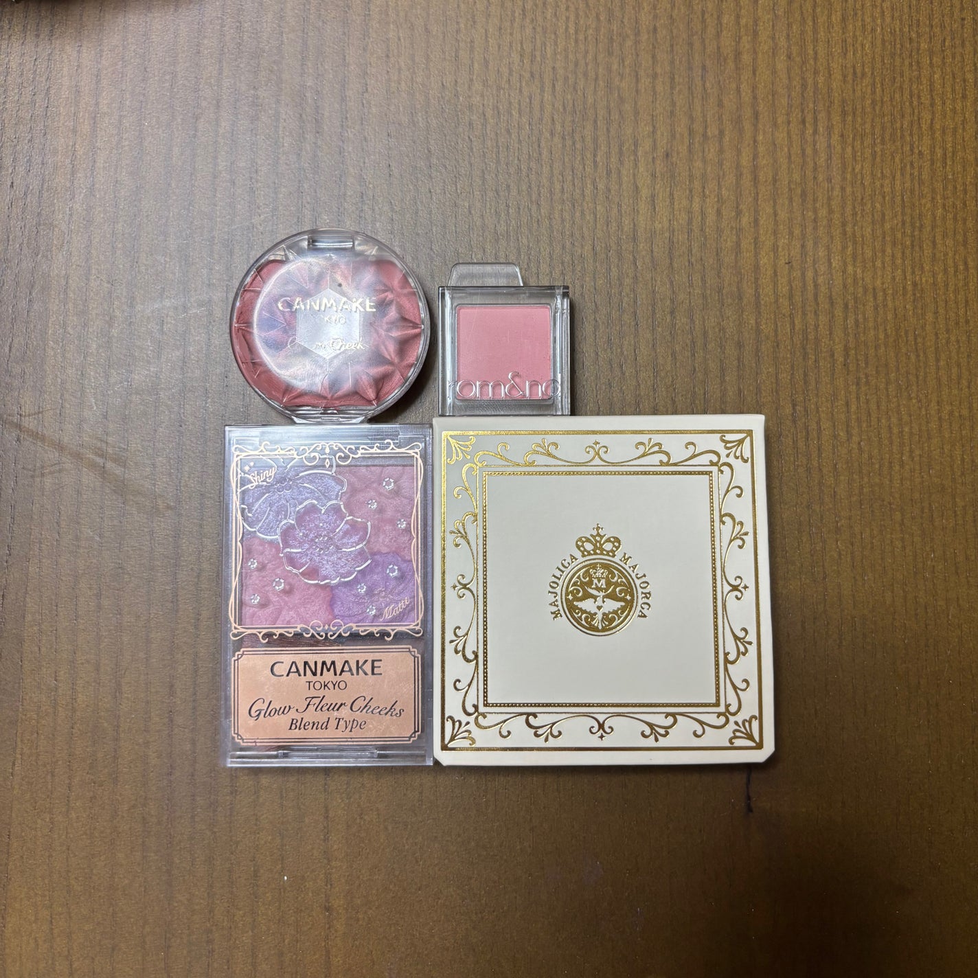 シャドーカスタマイズ/MAJOLICA MAJORCA/単色アイシャドウを使ったクチコミ(1枚目)