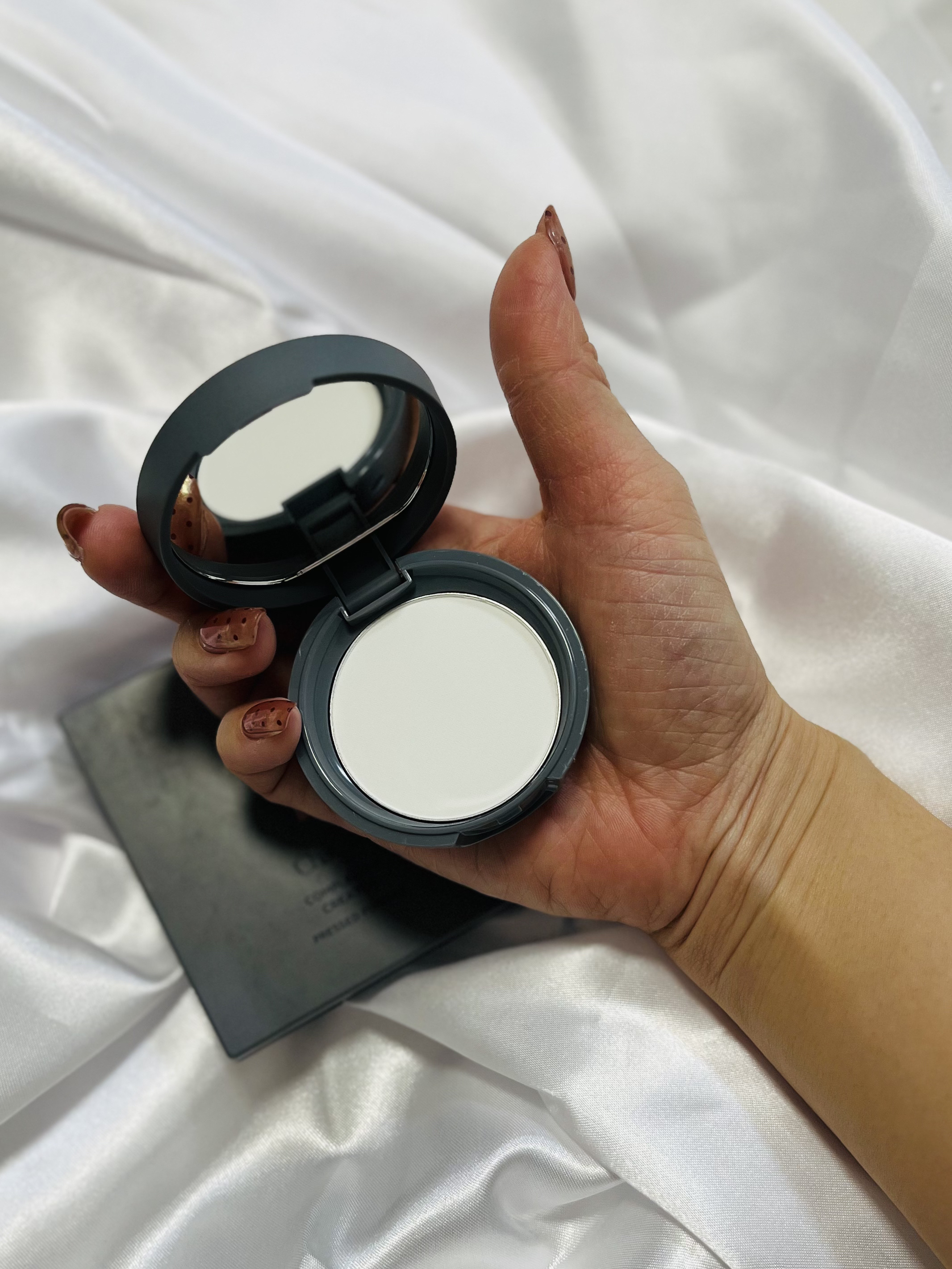 コンプレクションクリエイター/チャコット・コスメティクス/プレストパウダーを使ったクチコミ（3枚目）