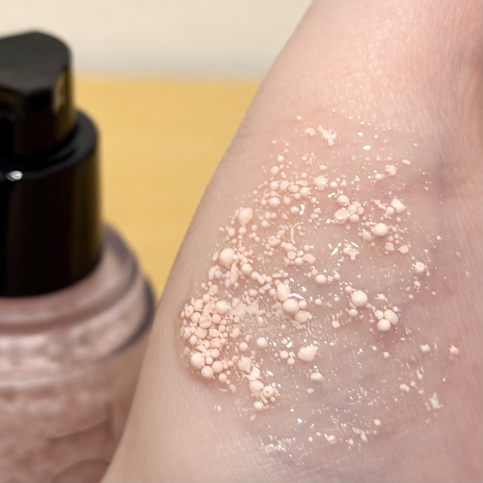 ビタミントーンアップサンセラム/VELY VELY/日焼け止めローションを使ったクチコミ（2枚目）