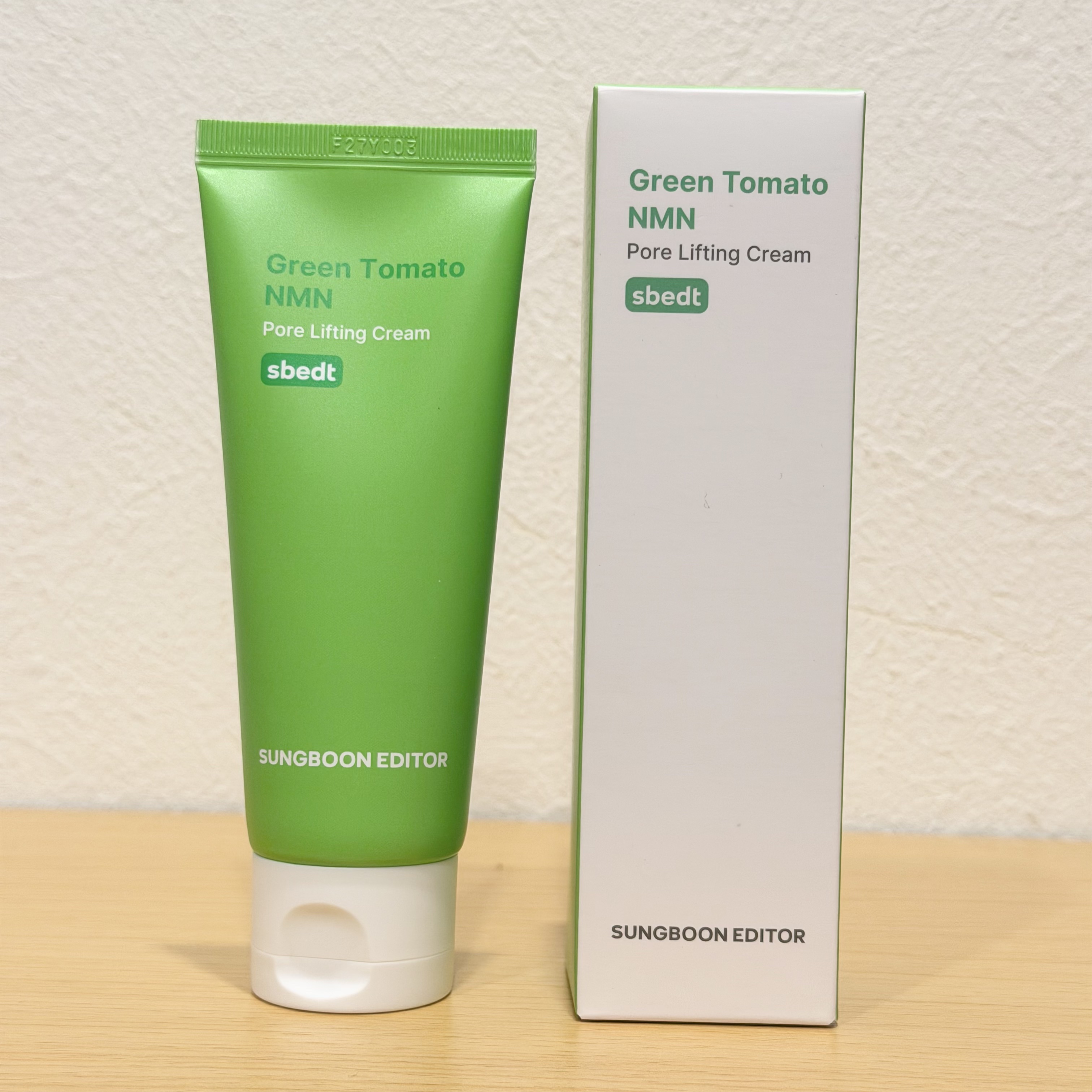 ┈┈┈┈┈┈┈┈┈┈

SUNGBOON EDITOR

グリーントマト NMN ポア リフティング クリーム

┈┈┈┈┈┈┈┈┈┈

このシリーズは、毛穴悩みに寄り添う毛穴特化ラインとして作られていて、刺激が気になる方でも使いやすい処方