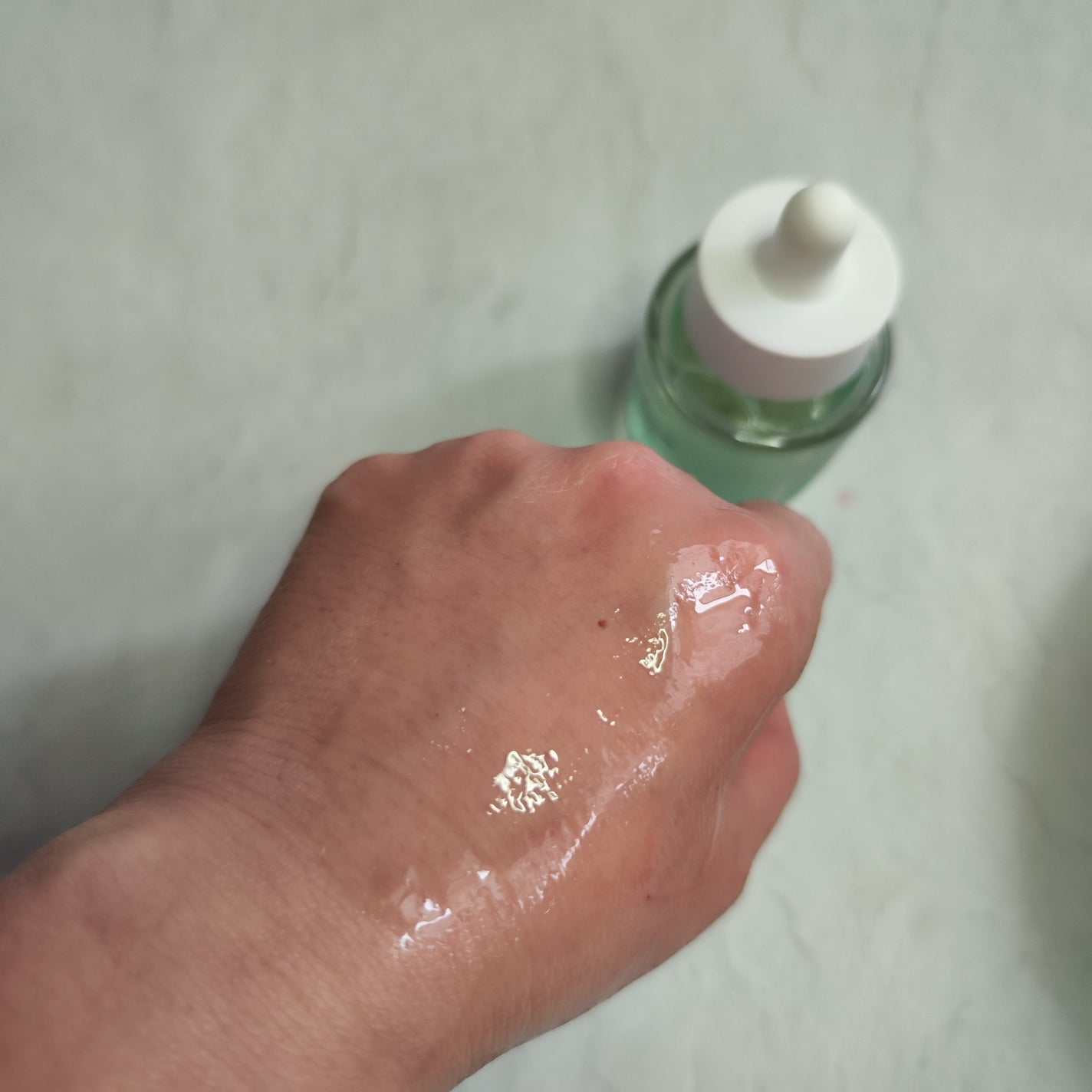 若芽ポアタイトニングセラム/suiskin/美容液を使ったクチコミ(3枚目)