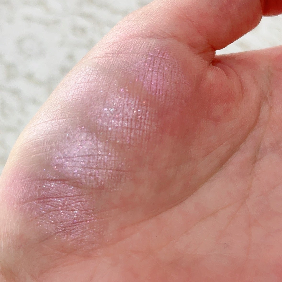 さくら on LIPS 「人魚姫みたいなキラキラグリッターアイシャドウ🥰9色全部ラメだよ..」(5枚目)