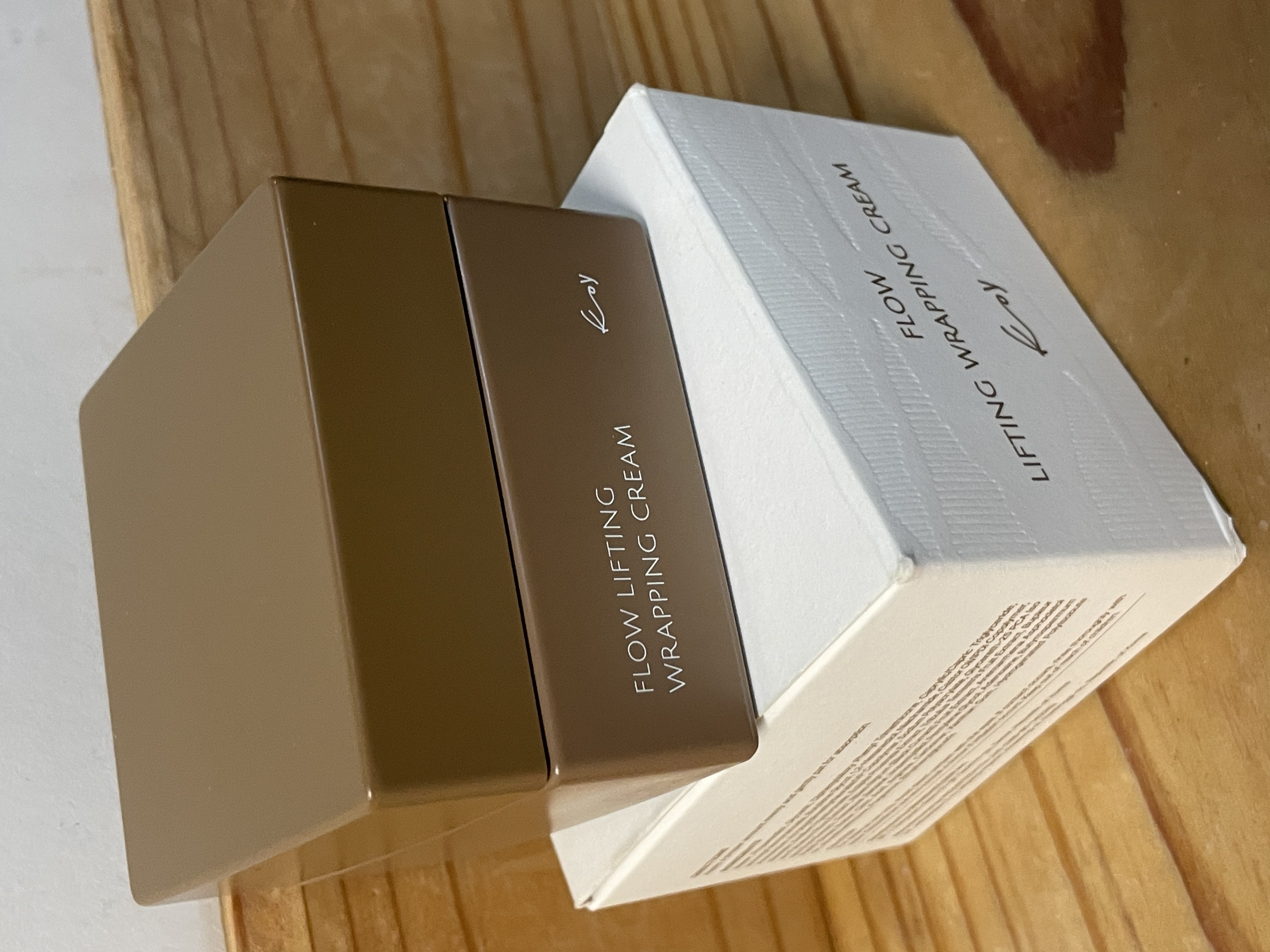 フローリフティングラッピングクリーム/koy/フェイスクリームを使ったクチコミ（2枚目）