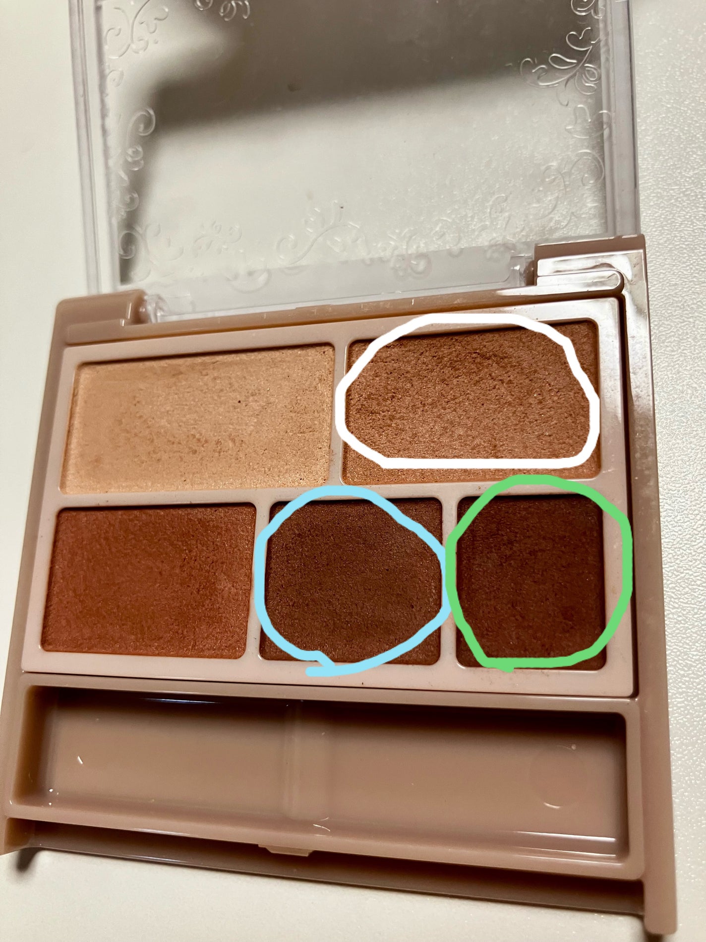 パーフェクトマルチアイズ/キャンメイク/アイシャドウパレットを使ったクチコミ(2枚目)