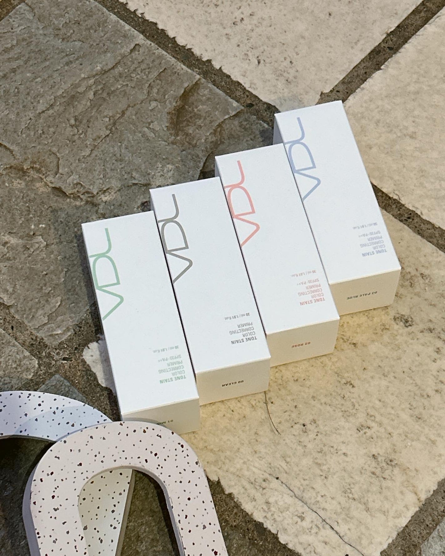 トーンステインカラーコレクティングプライマー/VDL/化粧下地を使ったクチコミ(2枚目)