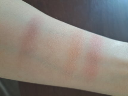 リアルクローズシャドウ/excel/アイシャドウパレットを使ったクチコミ(2枚目)