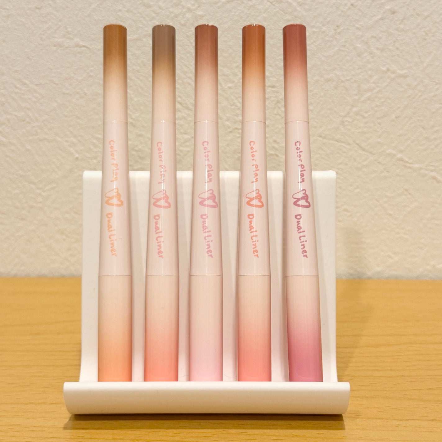 カラープレイデュアルライナー/2aN/スティックアイシャドウを使ったクチコミ(2枚目)