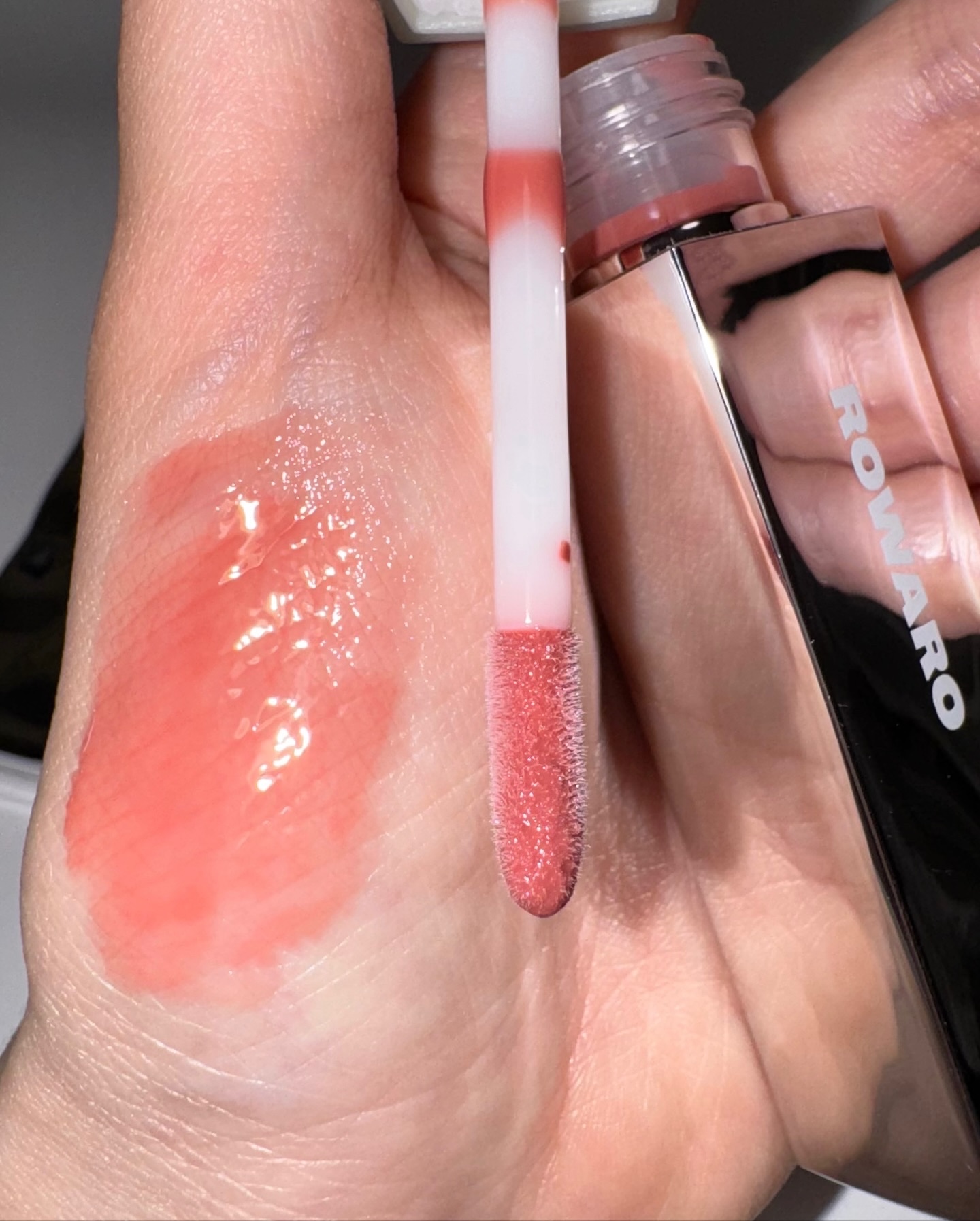 ブローリップグロス/ROWARO/リッププランパーを使ったクチコミ（2枚目）